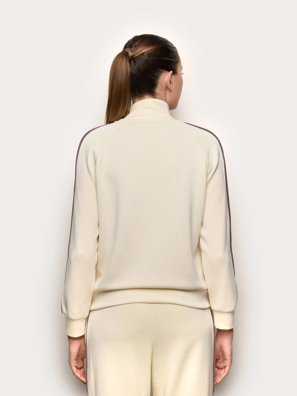 Yamamay Albania Sweatshirt | AMAD191004_244_04.jpg