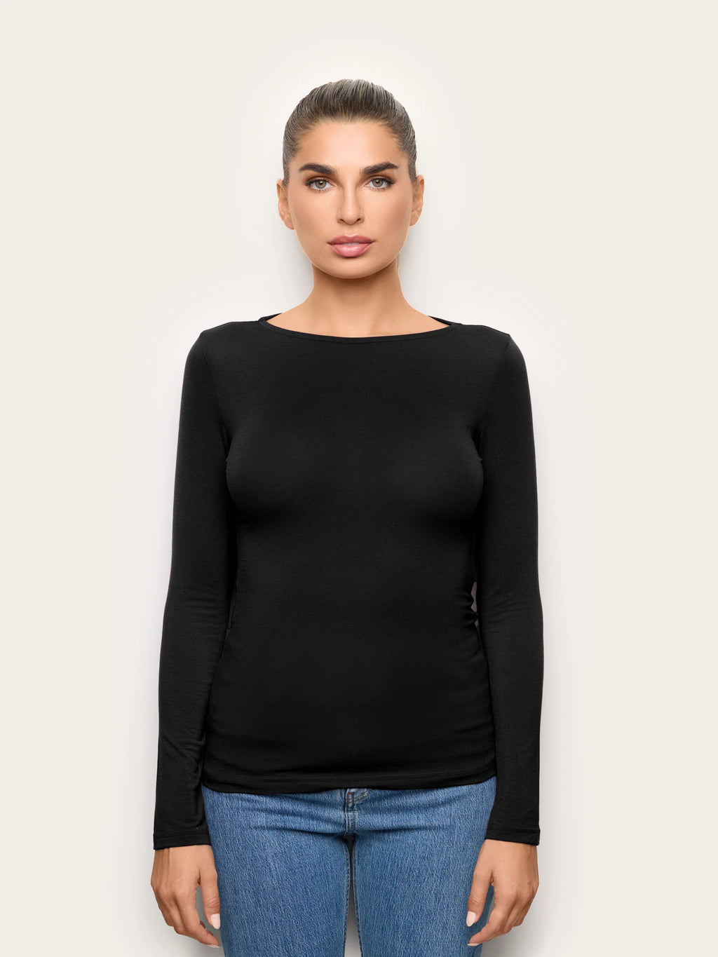 Yamamay Albania Long-sleeve boat neck T-shirt | AMAD193002072_02_a3326ced-9f8a-43c9-8394-4198a5e32f59.jpg