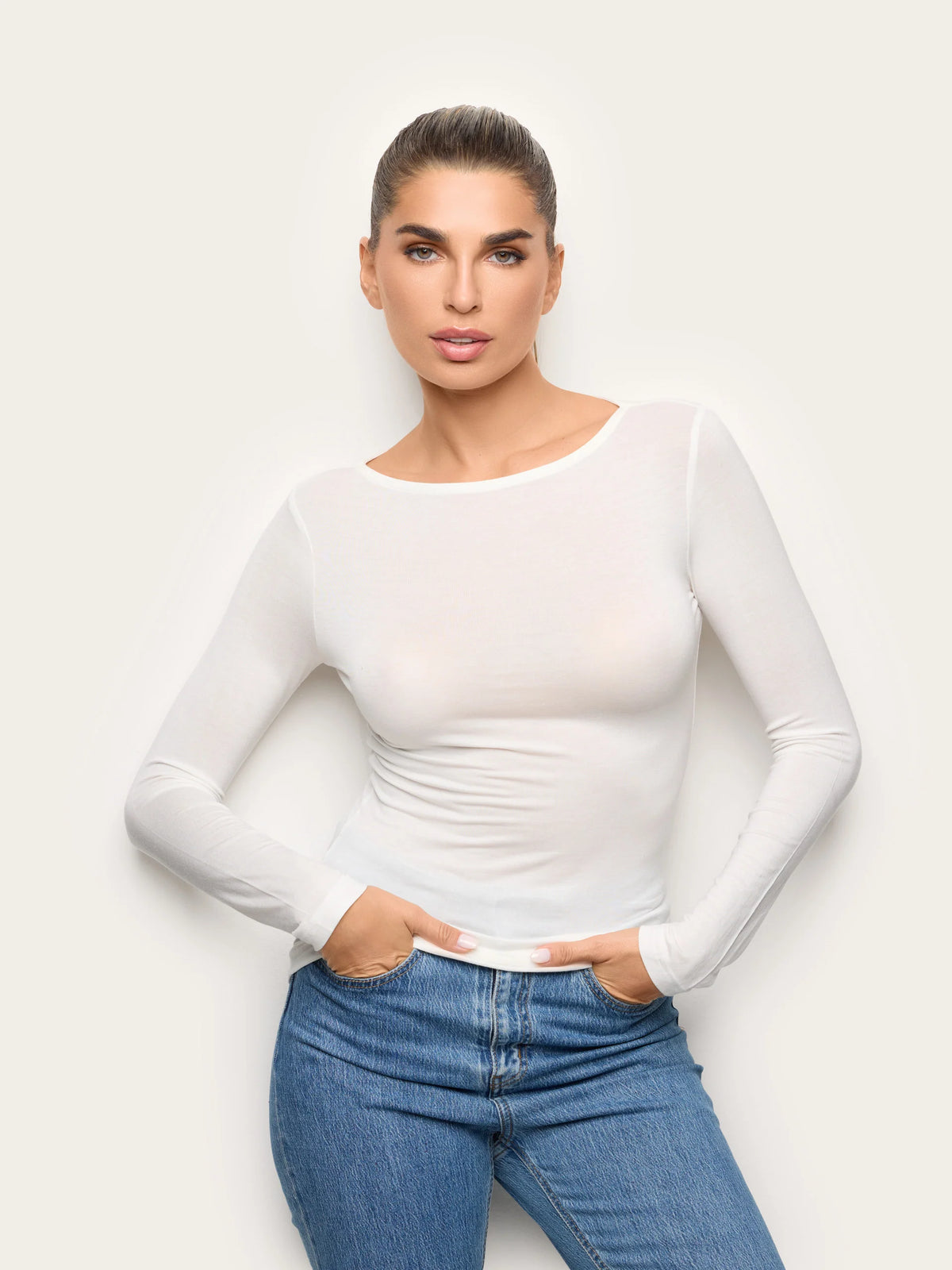 Yamamay Albania Long-sleeve boat neck T-shirt | AMAD193002096_01_bb1df8e2-d184-47e2-97ac-0003a476b7a2.jpg