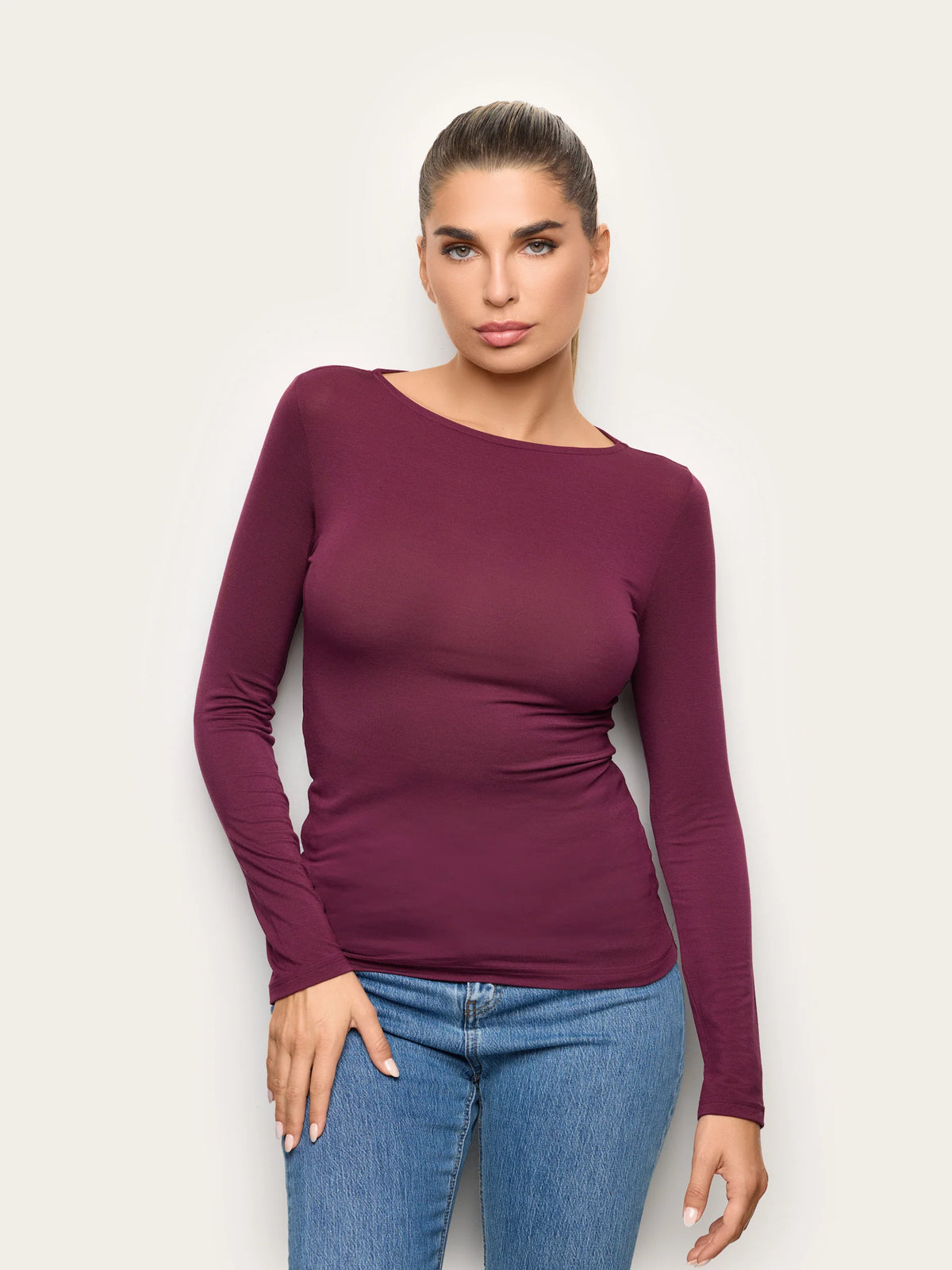Yamamay Albania Long-sleeve boat neck T-shirt | AMAD193002837_01_9fb412d4-12b3-4bcd-ac23-4012b52cc263.jpg