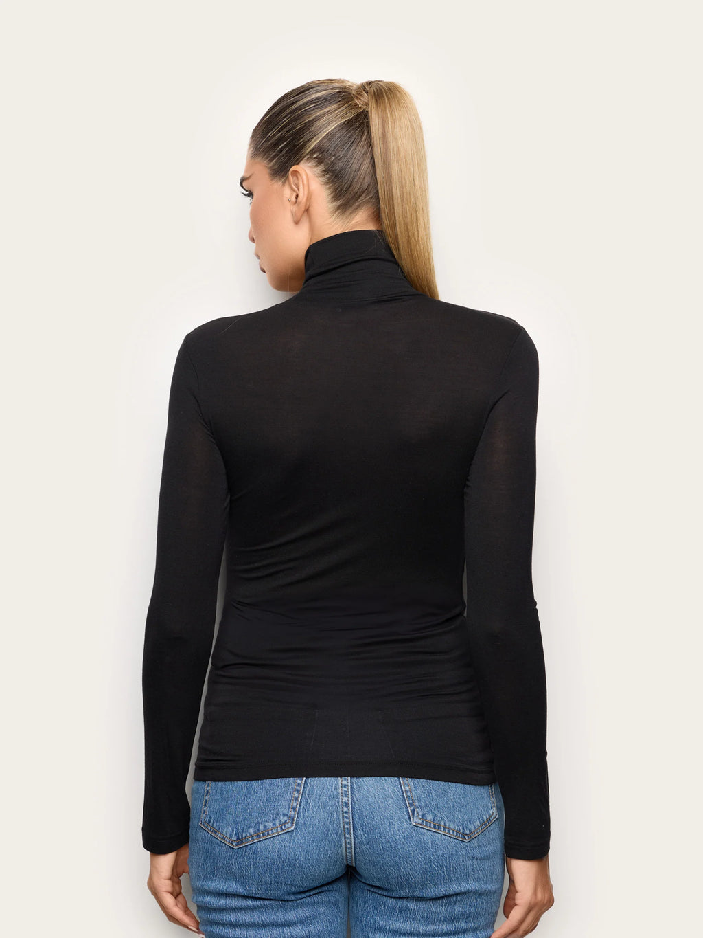 Yamamay Albania T-shirt | AMAD193003072_05_66cbac53-a868-4544-a326-c6c07bc9a6b0.jpg