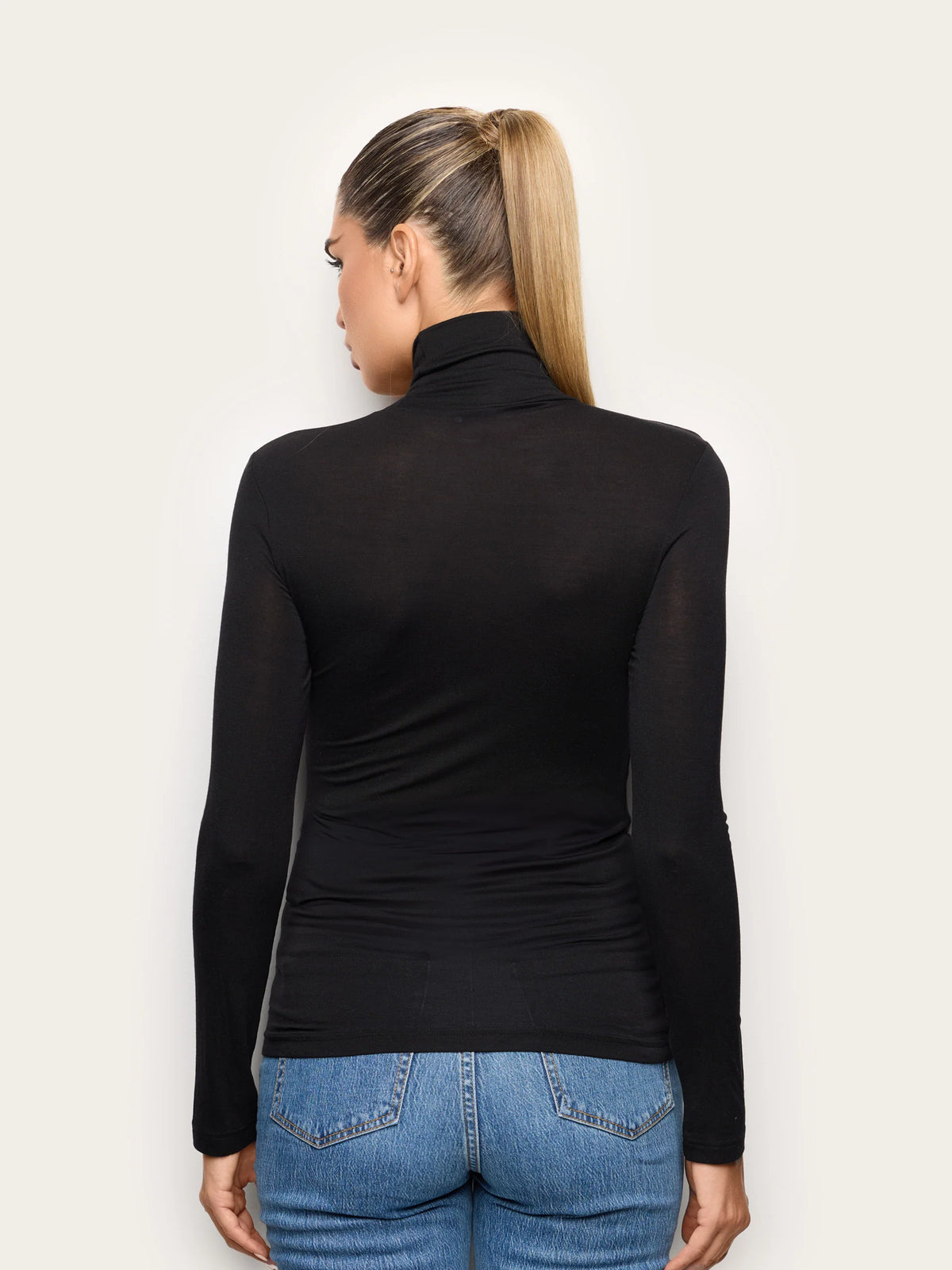 Yamamay Albania T-shirt | AMAD193003072_05_66cbac53-a868-4544-a326-c6c07bc9a6b0.jpg