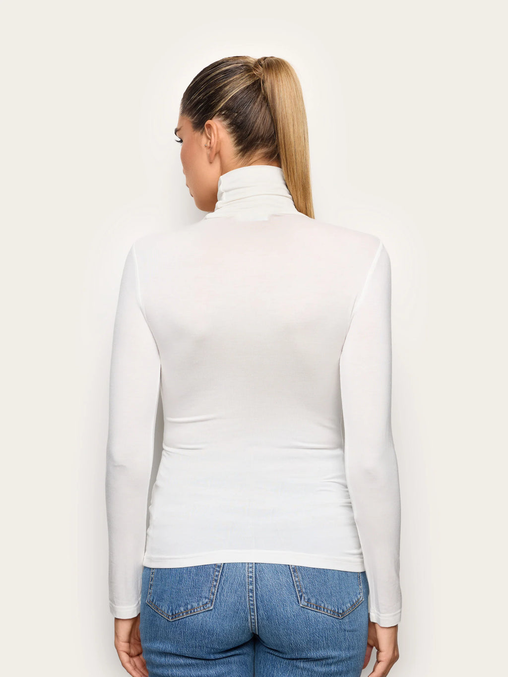 Yamamay Albania T-shirt | AMAD193003096_05_ba17df5c-468b-4667-8c8e-eb4d08222ee1.jpg