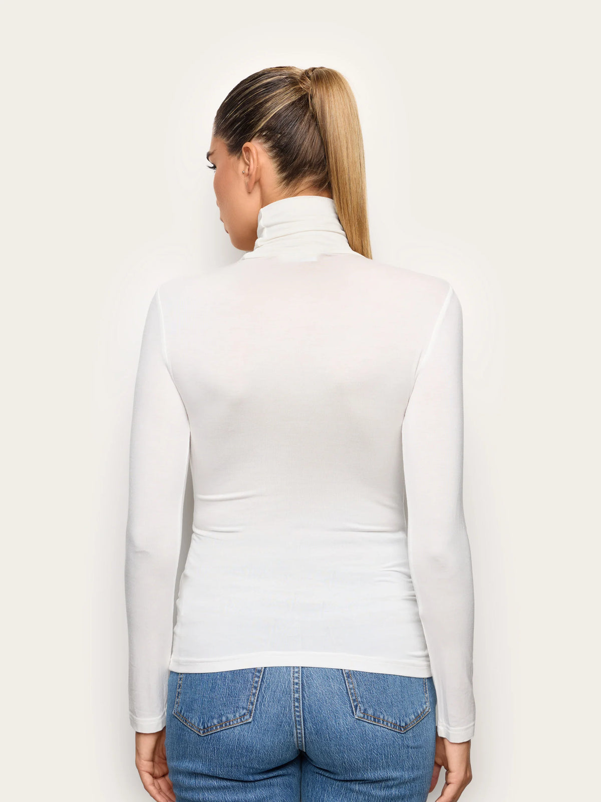 Yamamay Albania T-shirt | AMAD193003096_05_ba17df5c-468b-4667-8c8e-eb4d08222ee1.jpg