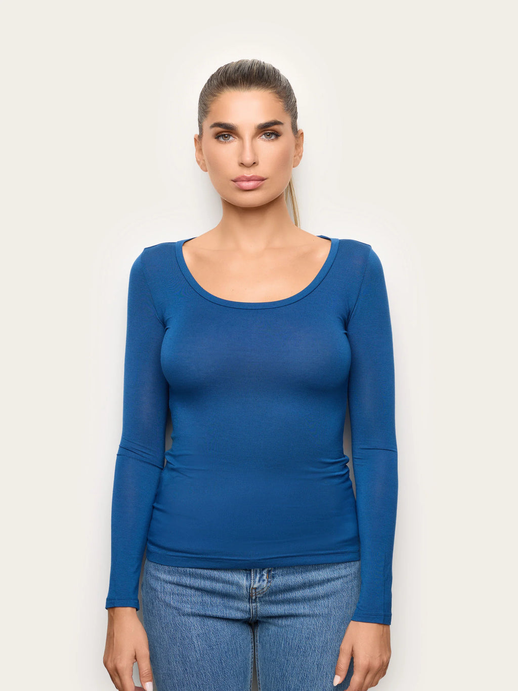 Yamamay Albania Long-sleeve decolte neck T | AMAD193004215_02_6f23f275-d04a-4259-86de-ed30d7fcc0dd.jpg