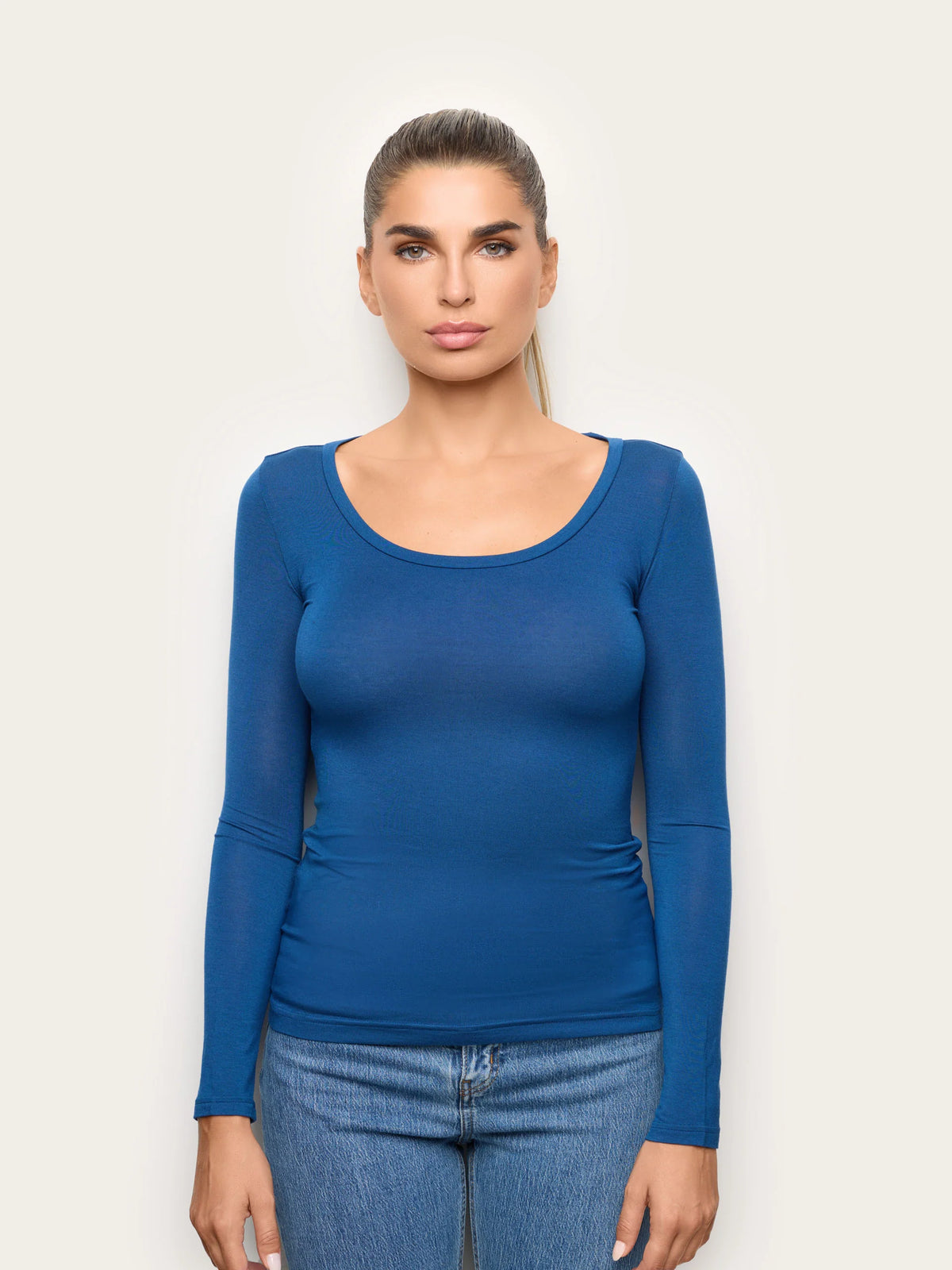 Yamamay Albania Long-sleeve decolte neck T | AMAD193004215_02_6f23f275-d04a-4259-86de-ed30d7fcc0dd.jpg