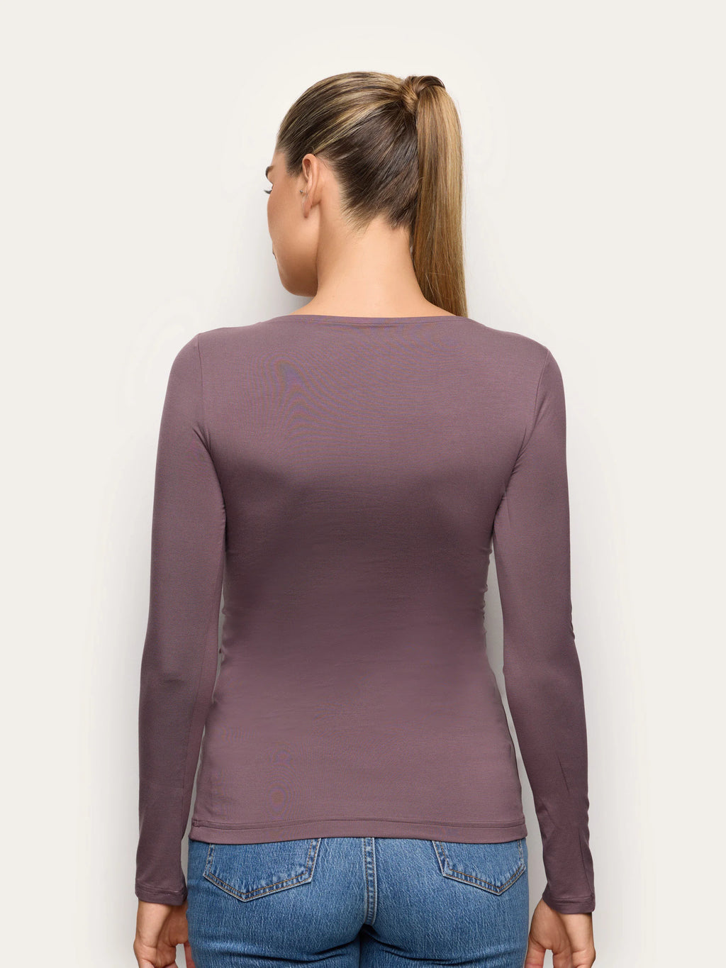 Yamamay Albania Long-sleeve boat neck T-shirt | AMAD193007063_05.jpg
