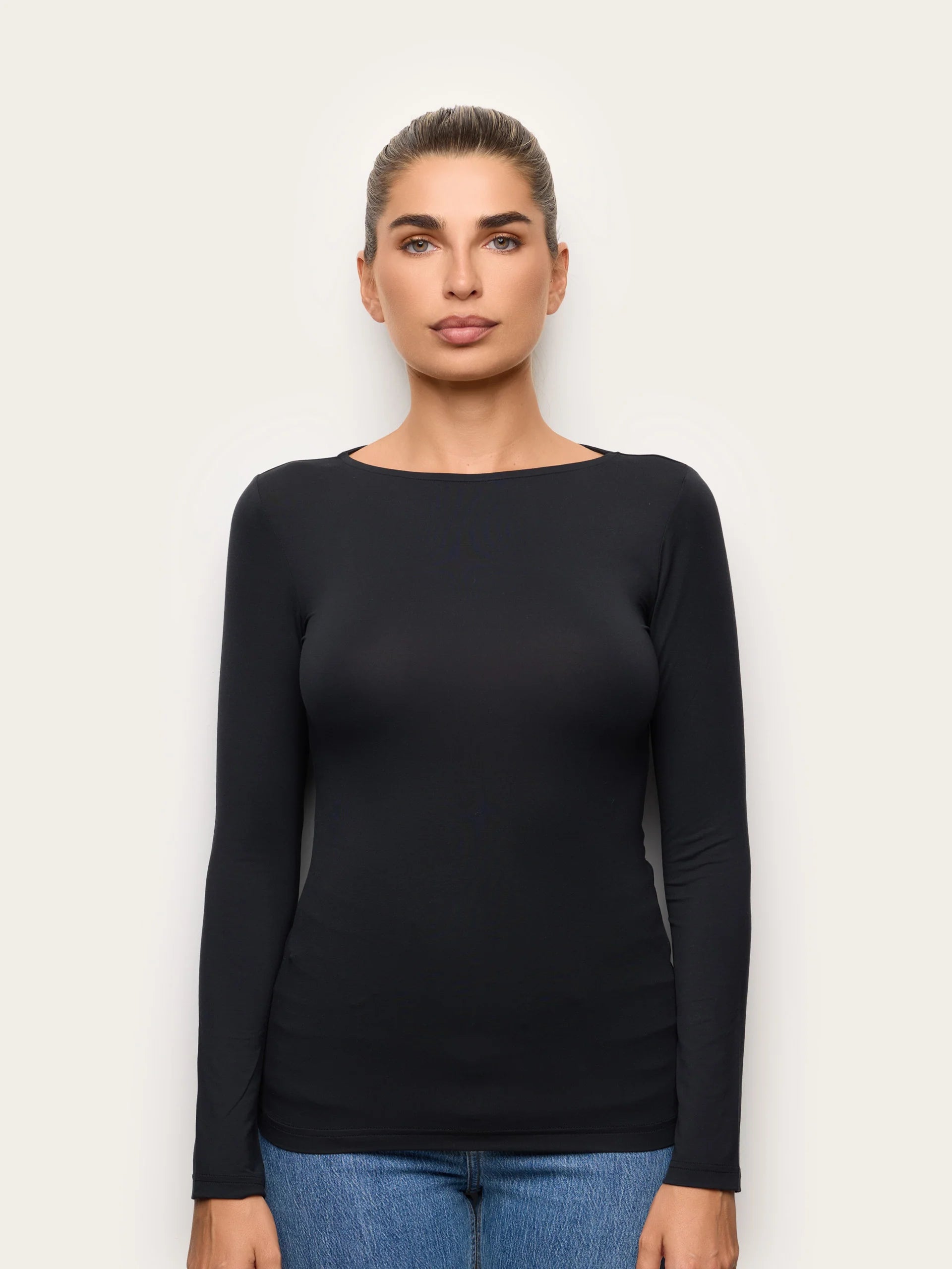Yamamay Albania Long-sleeve boat neck T-shirt | AMAD193007072_02.jpg