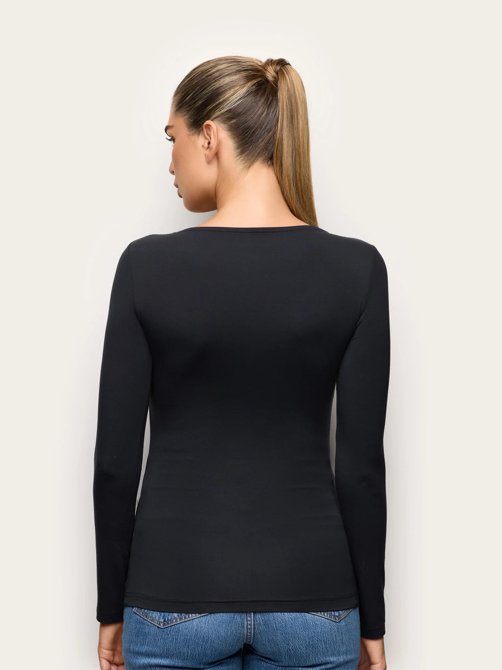 Yamamay Albania Long-sleeve boat neck T-shirt | AMAD193007072_05.jpg