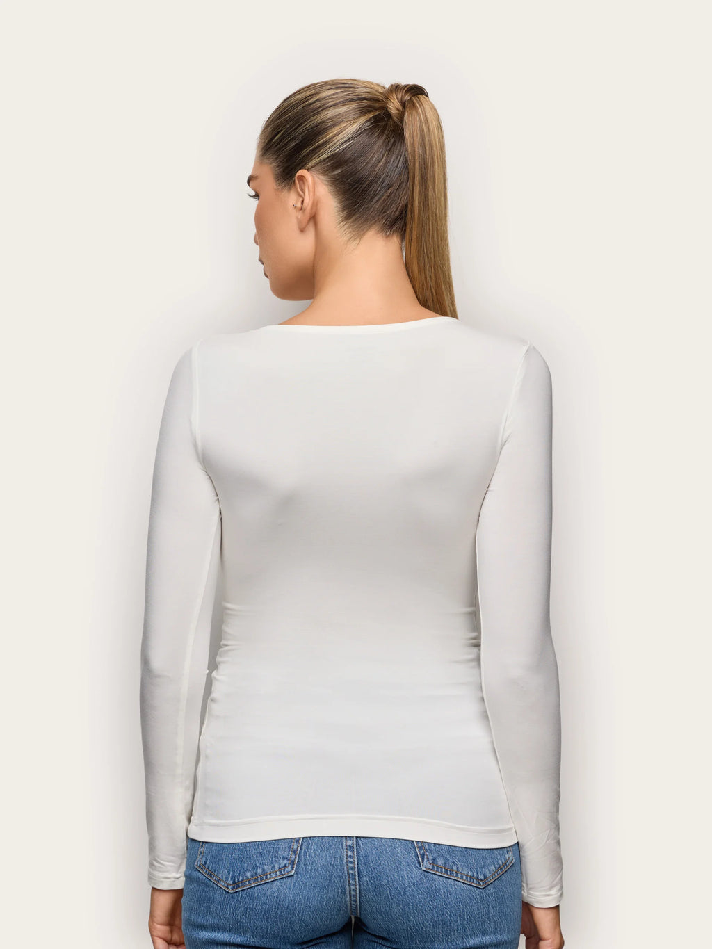 Yamamay Albania Long-sleeve boat neck T-shirt | AMAD193007096_05.jpg