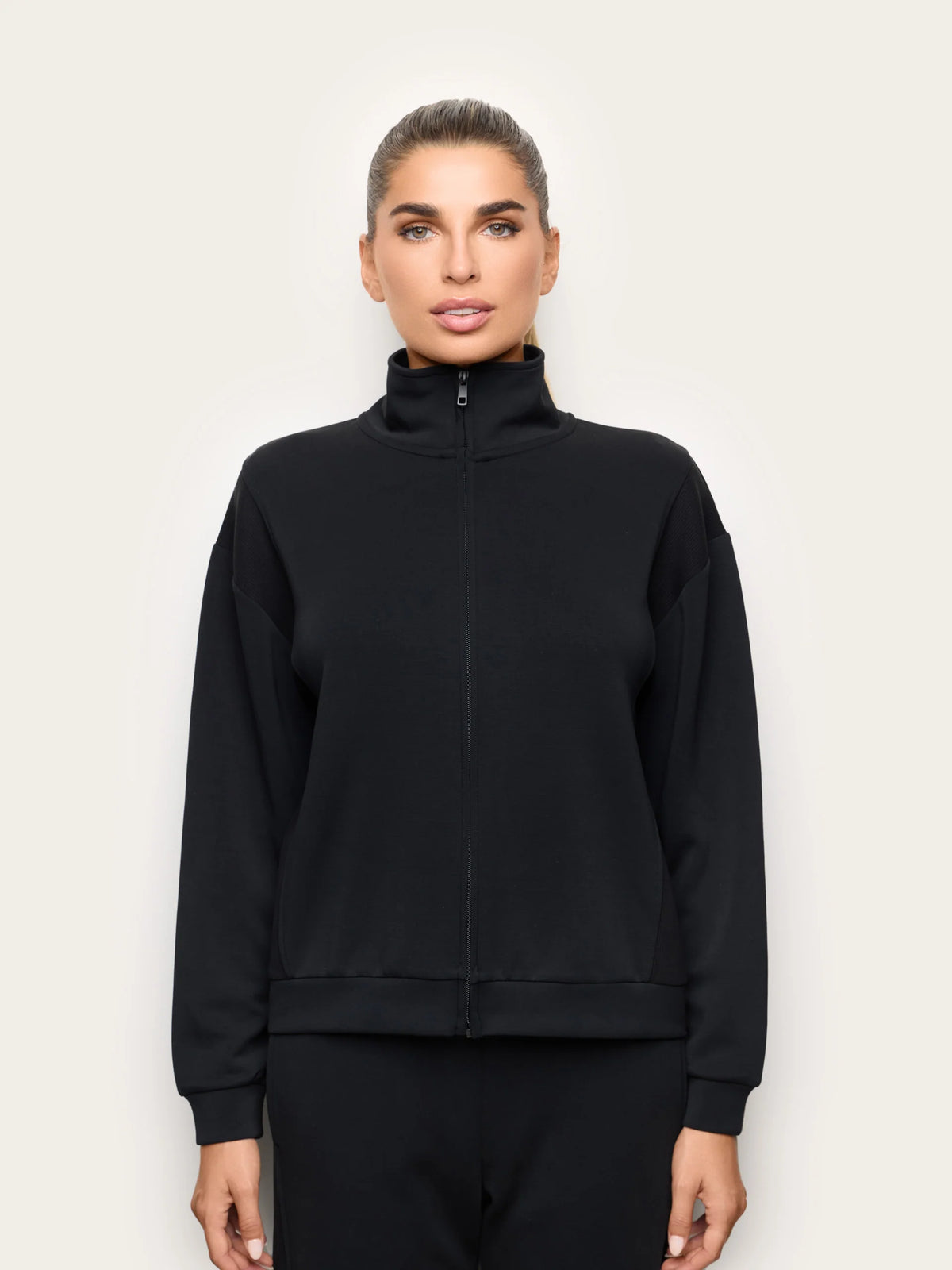 Yamamay Albania Sweatshirt | AMAD193018072_02_a56f7f79-5af5-4794-8b26-055f922cc1b8.jpg