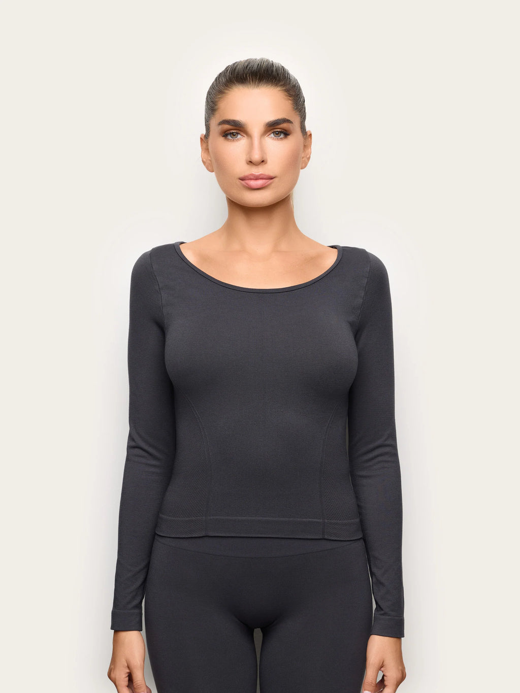 Yamamay Albania Long-sleeve T-shirt | AMAD193025136_02_10361f89-556c-43f6-b273-7096bdba9d05.jpg