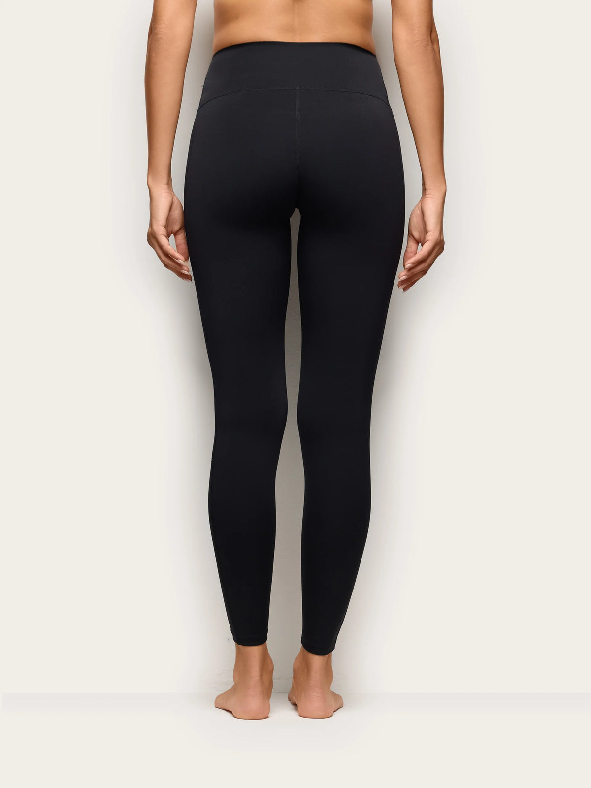 Yamamay Albania Leggings | APMD193004072_05_16a27b88-df52-4e5f-b151-bcb8e3d985a2.jpg