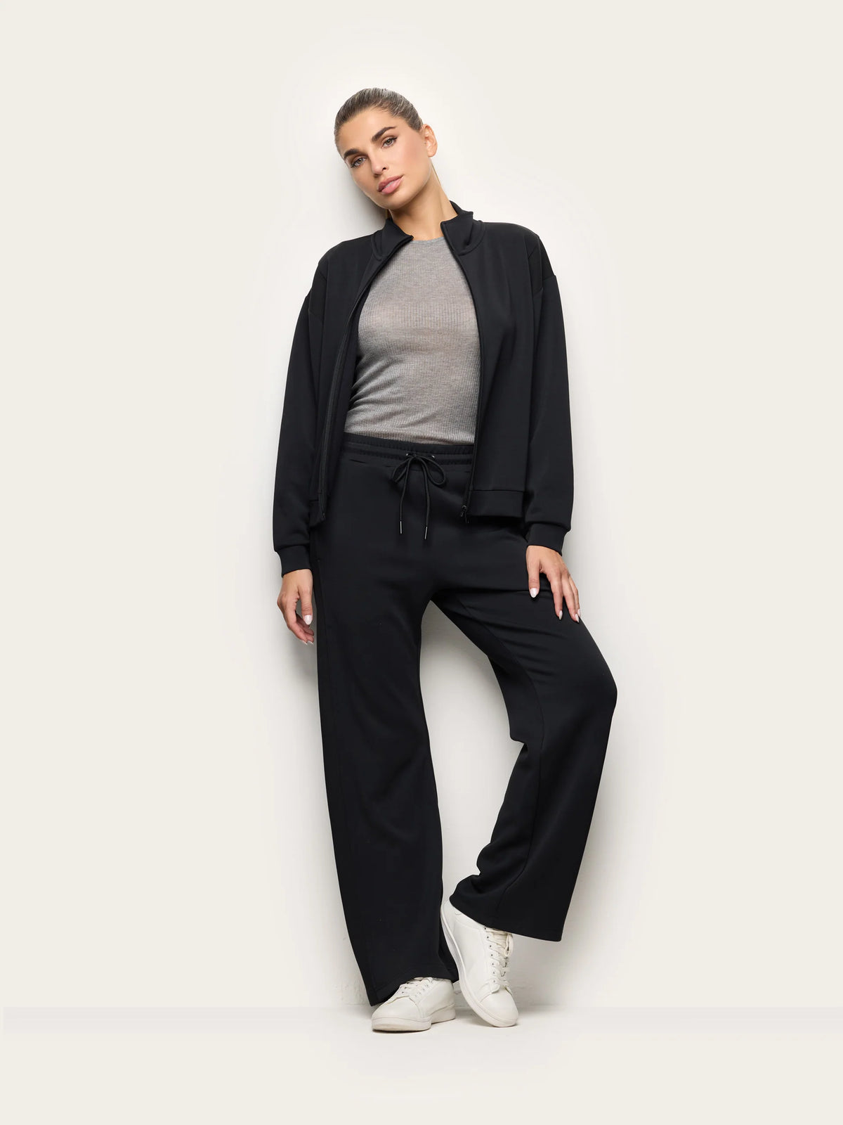 Yamamay Albania Full-long trousers | APMD193005072_01_4b56f169-324f-4dae-80d2-990e5b9cf973.jpg