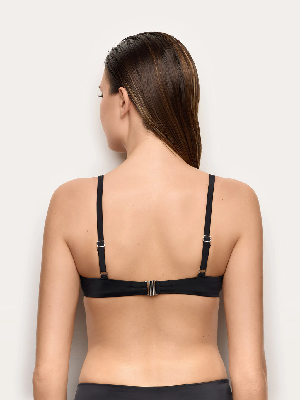 Yamamay Albania Padded balcony bk bra in diffe | CBAD192001_072_04.jpg