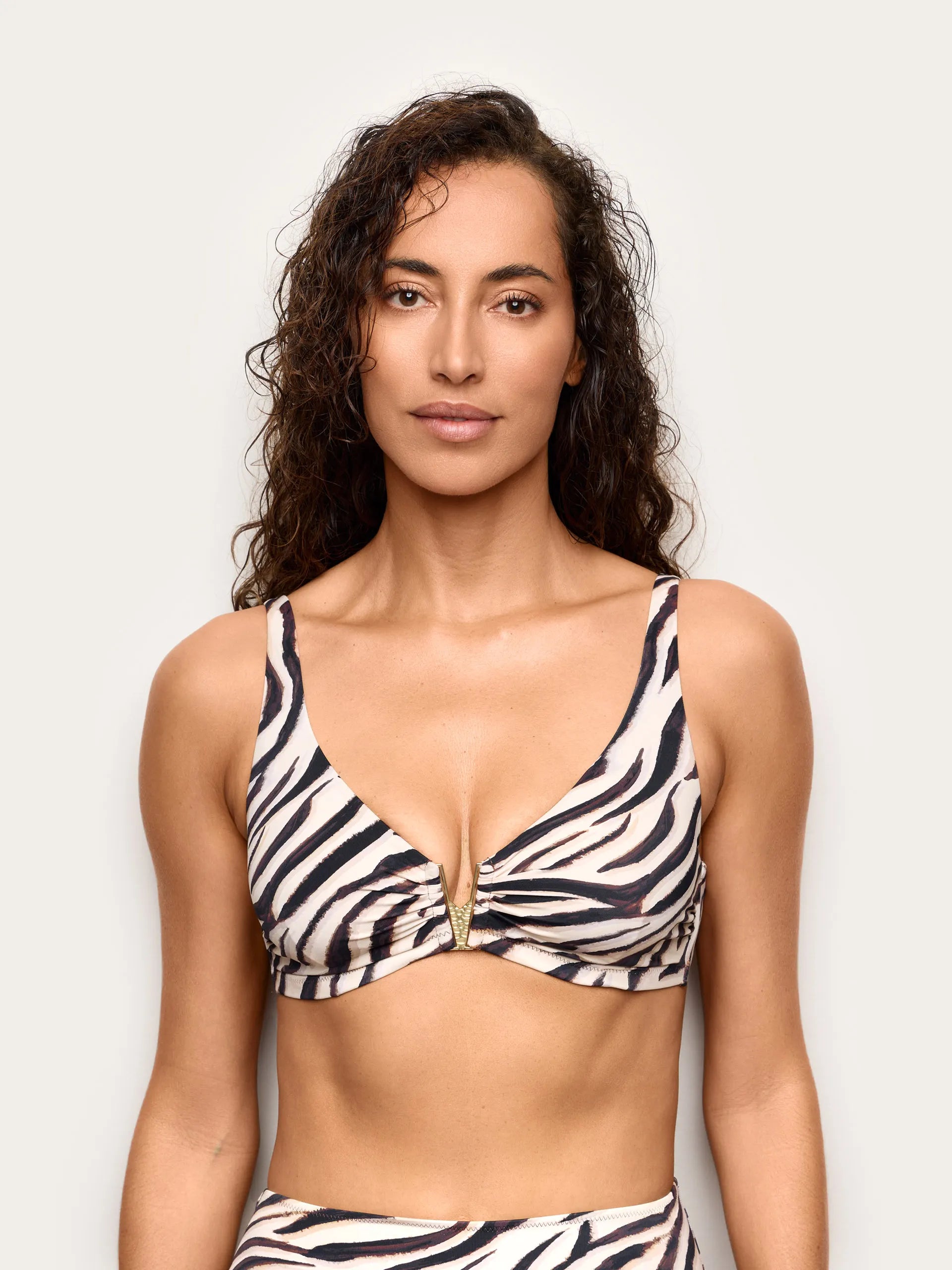 Yamamay Albania Balcony bikini bra | CBAD192011_128_02.jpg