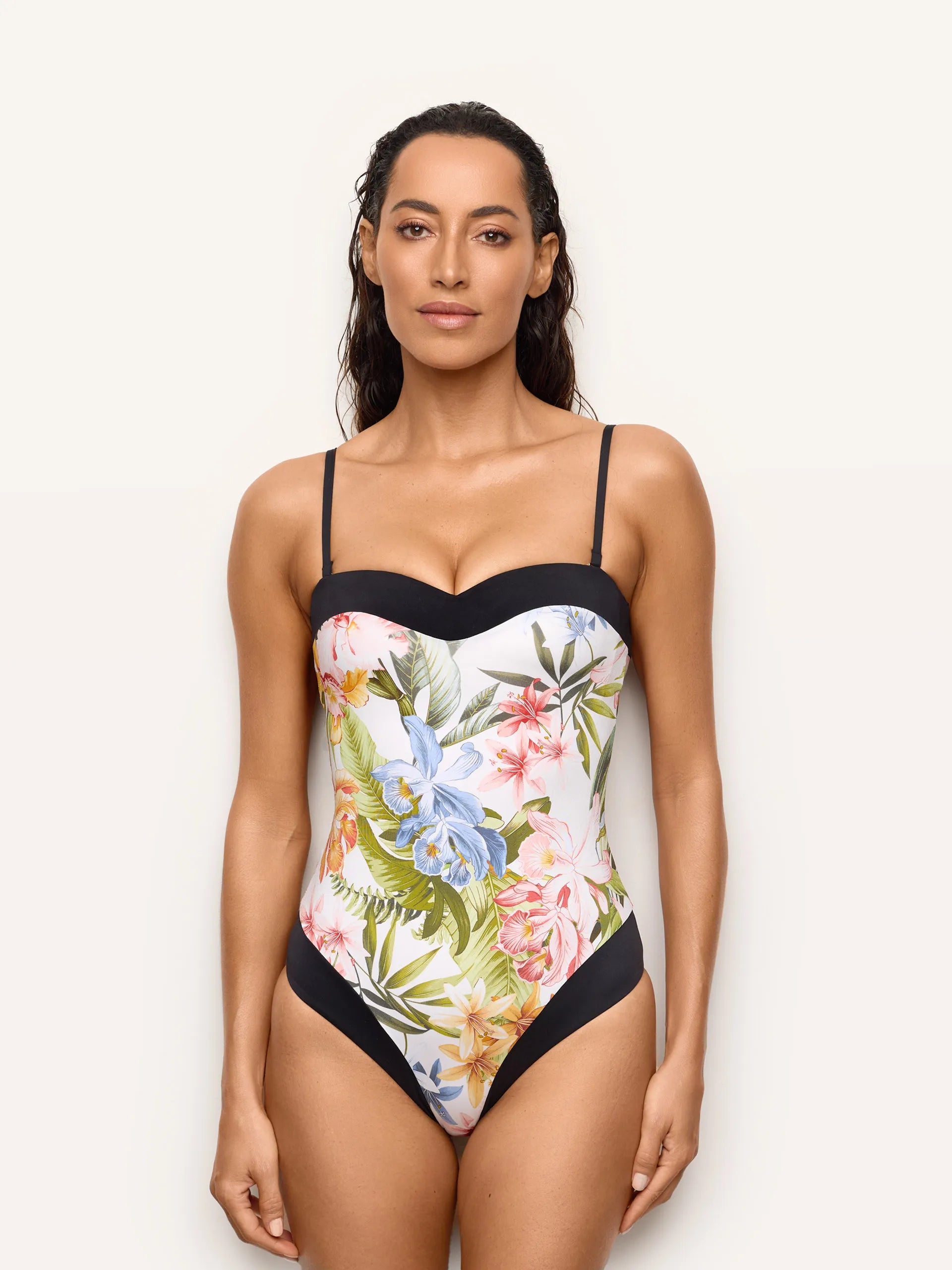 Yamamay Albania Padded one-piece swimsuit | CCID192010_128_02.jpg