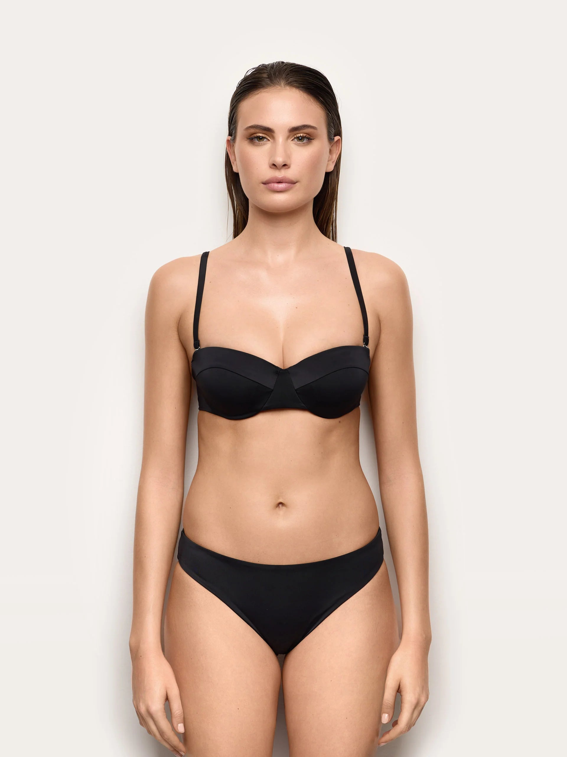 Yamamay Albania Medium-side bottom | CSLD192001072_02_64914b65-cd4a-417e-9044-7e744e8c51ea.jpg