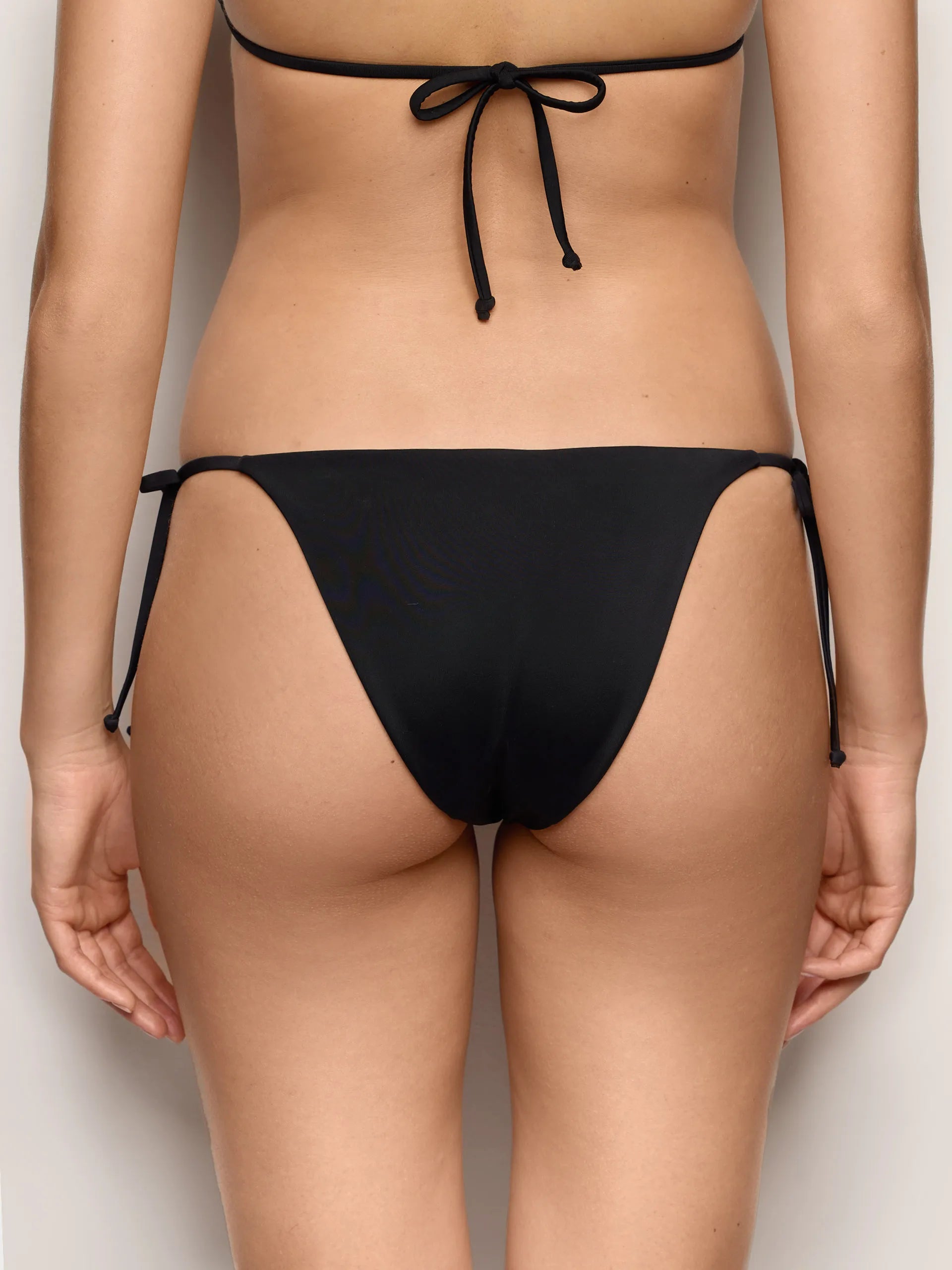 Yamamay Albania Bottom with strings | CSLD192005_072_05.jpg