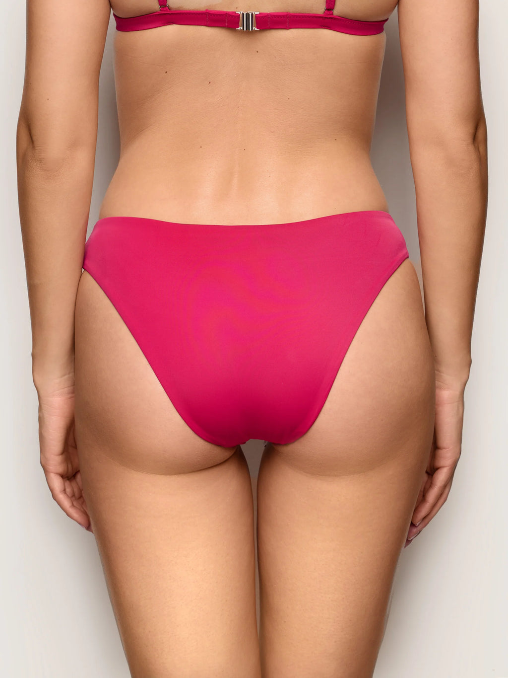 Yamamay Albania Medium-side bottom | CSLD192007261_05_f04663b9-6d5d-4f75-9da3-71cb71332a15.jpg