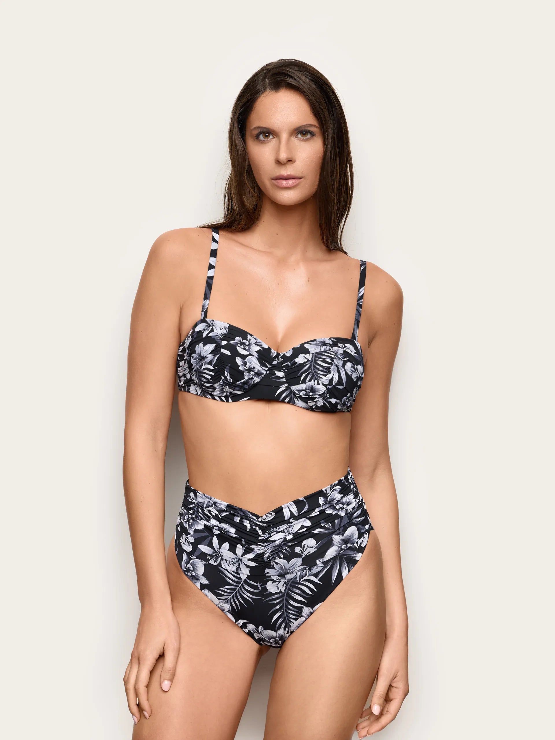 Yamamay Albania High-side bottom | CSLD192014_128_01.jpg