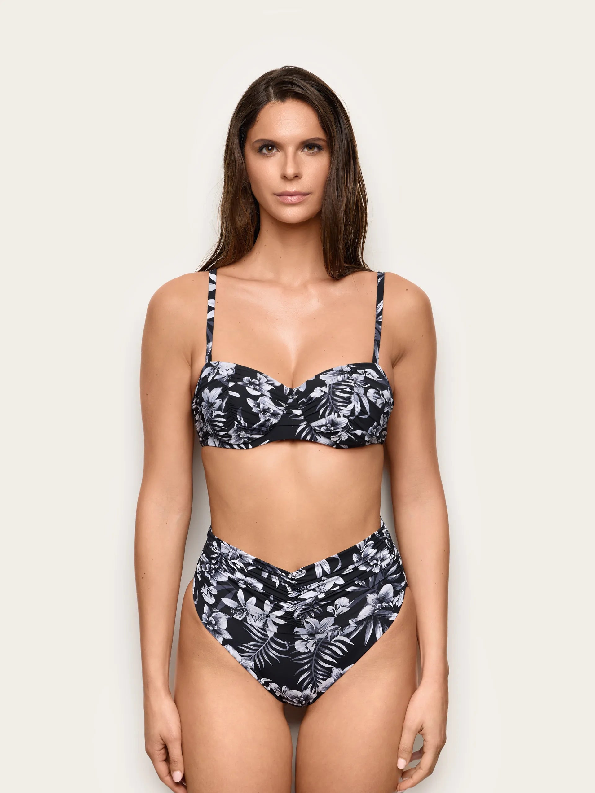 Yamamay Albania High-side bottom | CSLD192014_128_02.jpg