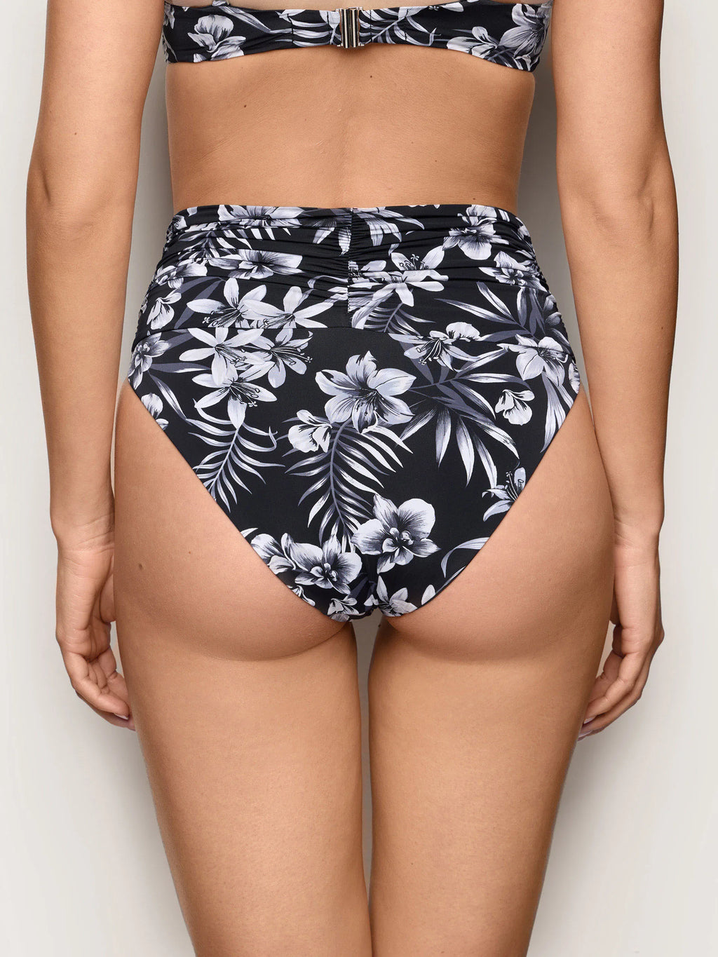 Yamamay Albania High-side bottom | CSLD192014_128_05.jpg