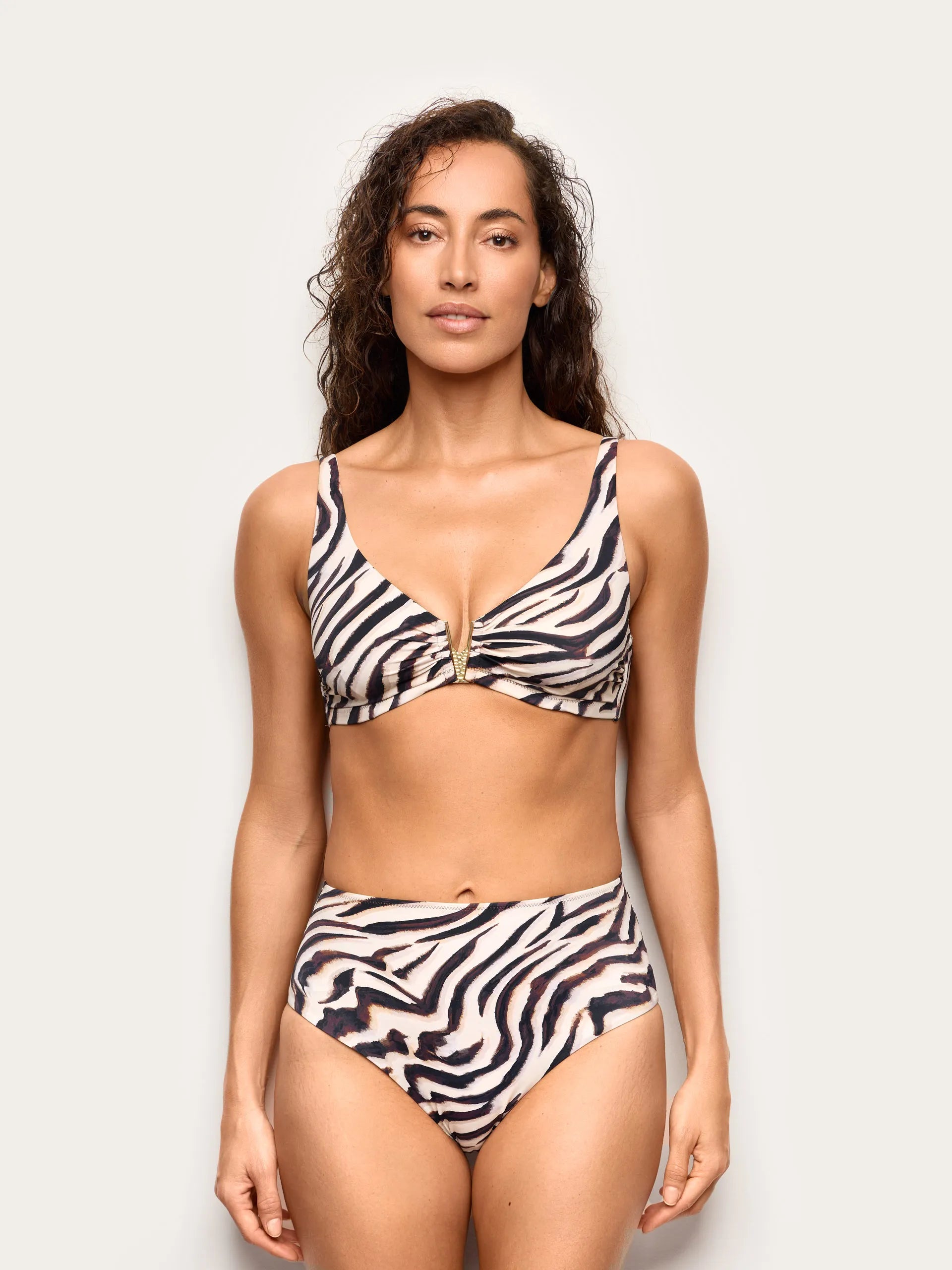 Yamamay Albania High-side bottom | CSLD192025_128_02.jpg