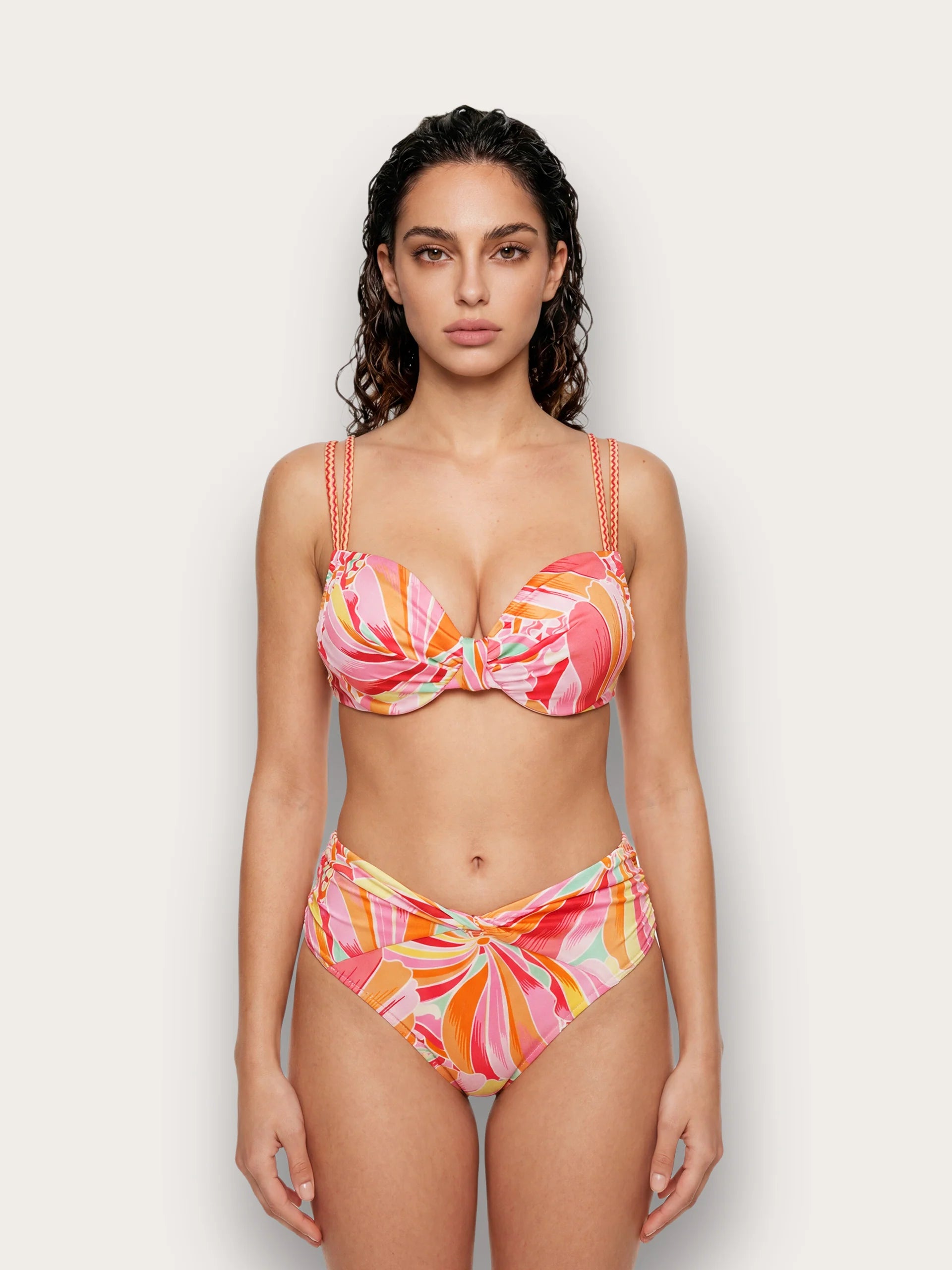 Yamamay Albania High-side bottom | CSLD192040128_02_0bb11805-0fb4-4463-a947-dd32decbc9c3.jpg