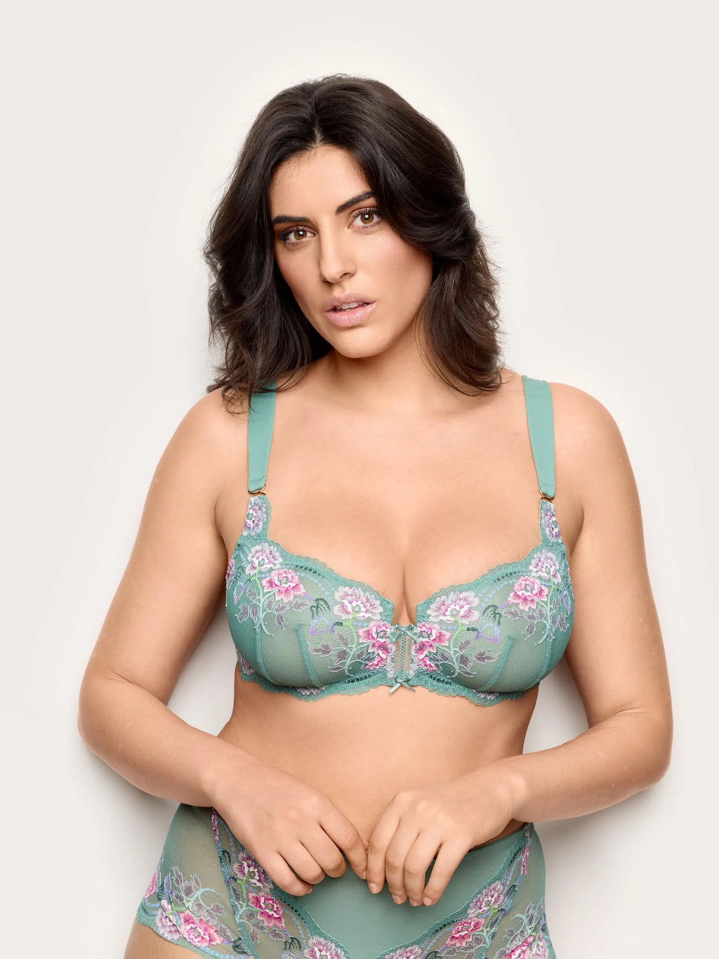 Yamamay Albania Balcony bra in different | IBAD191011_120_01.jpg