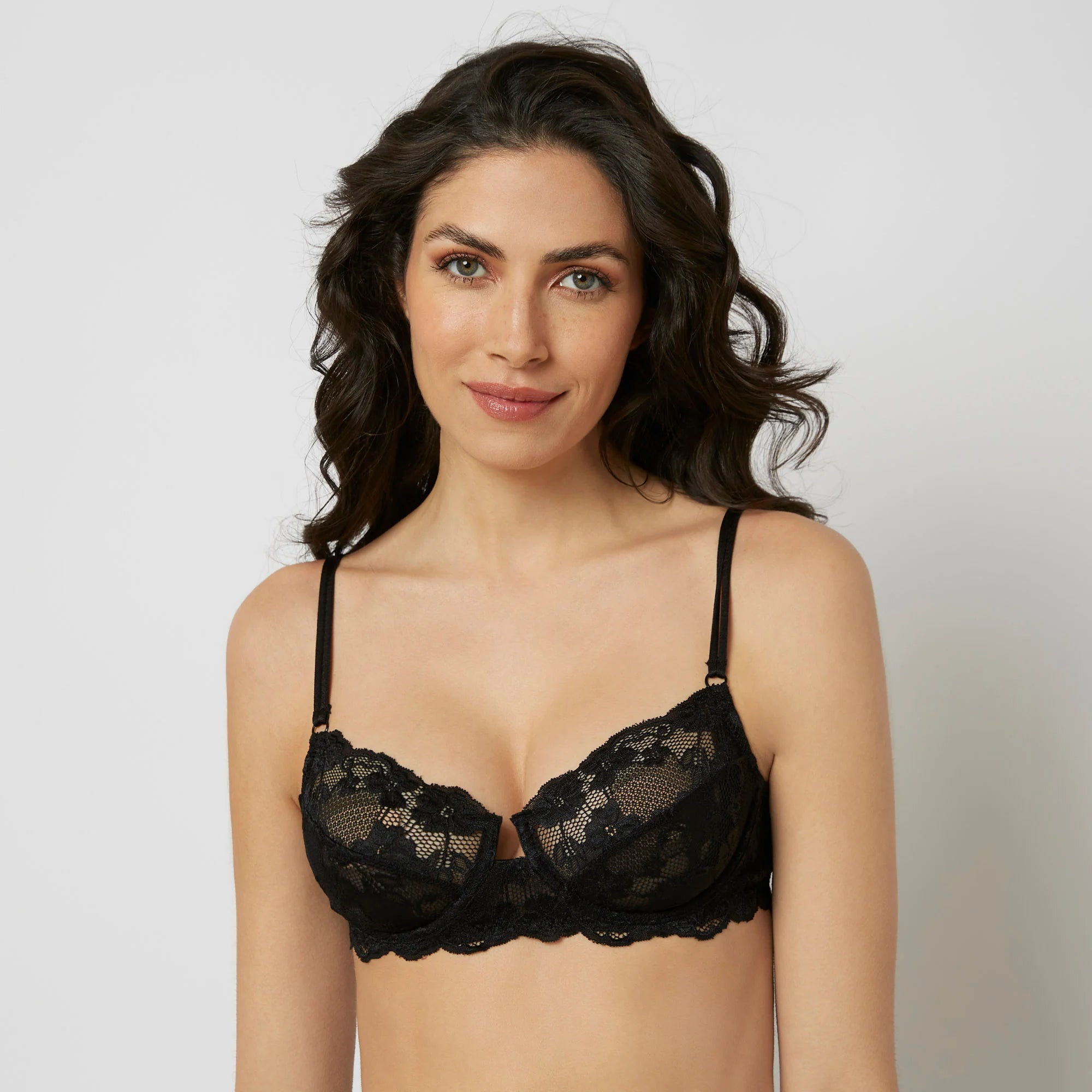 Yamamay Albania Balcony bra in different cup si | IBAD99X035072_01_16913db7-7d87-4f93-a61d-20b6baf12b01.jpg