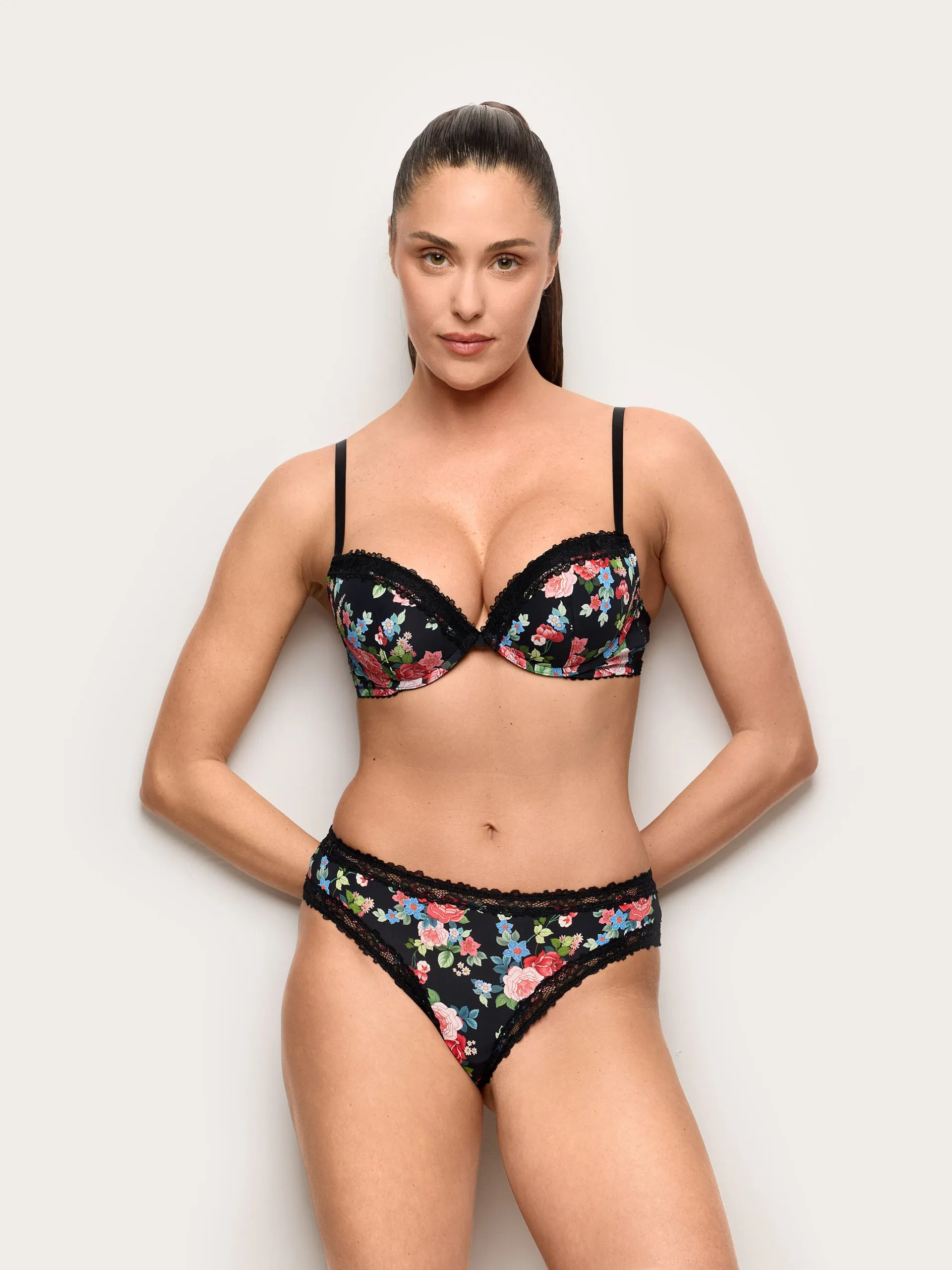 Yamamay Albania Brazilian knickers | ICUD191006_128_01.jpg