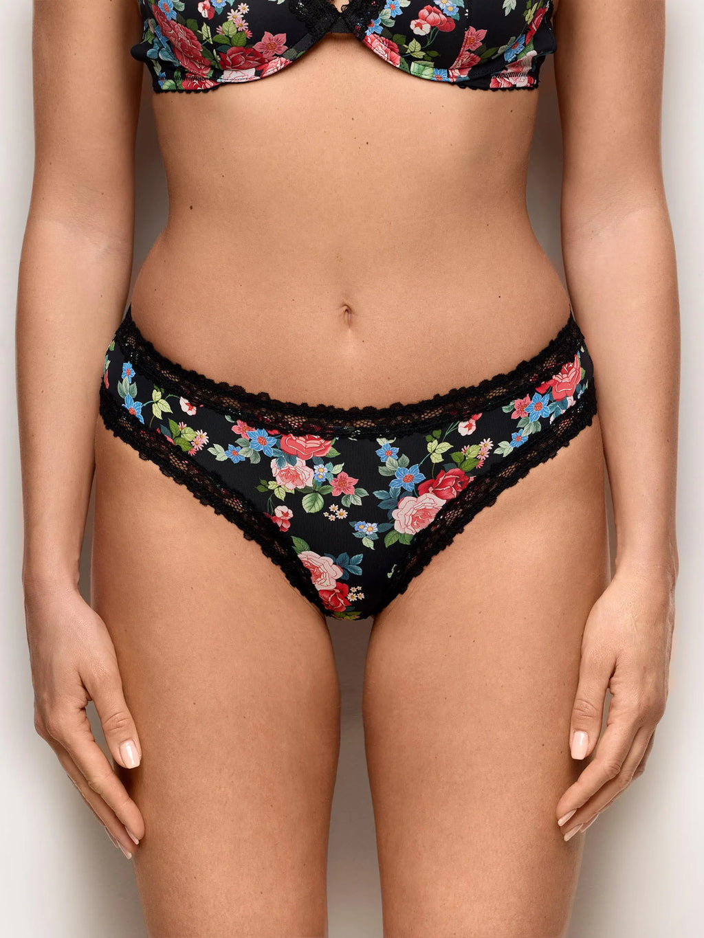 Yamamay Albania Brazilian knickers | ICUD191006_128_03.jpg