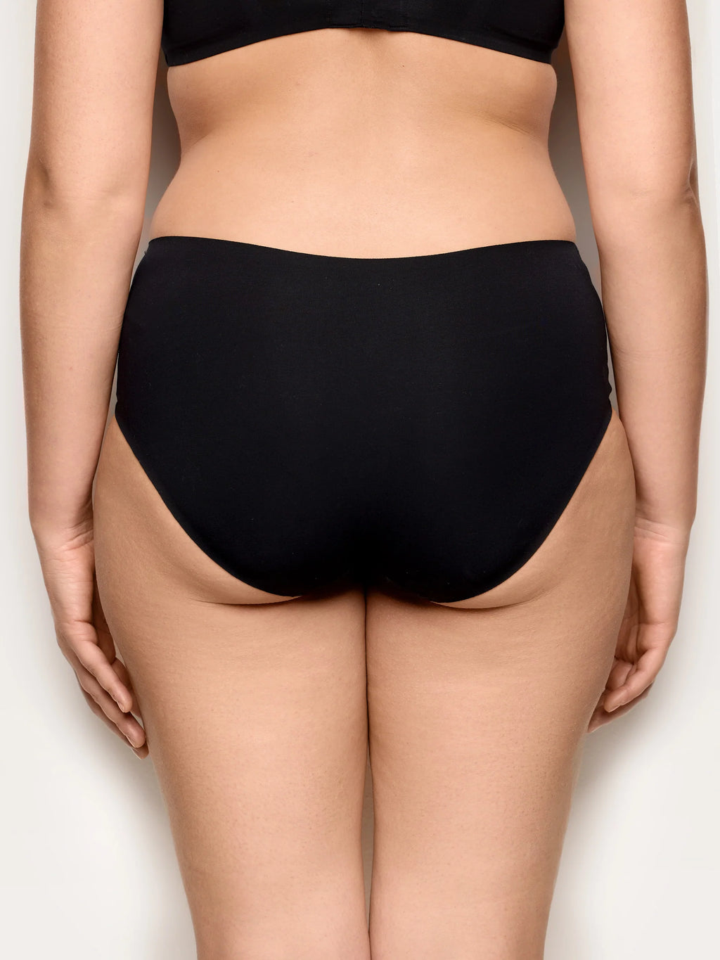 Yamamay Albania French knickers | ICUD99X025072_05_6610d168-cea5-439a-8fbd-c4bb835ff393.jpg