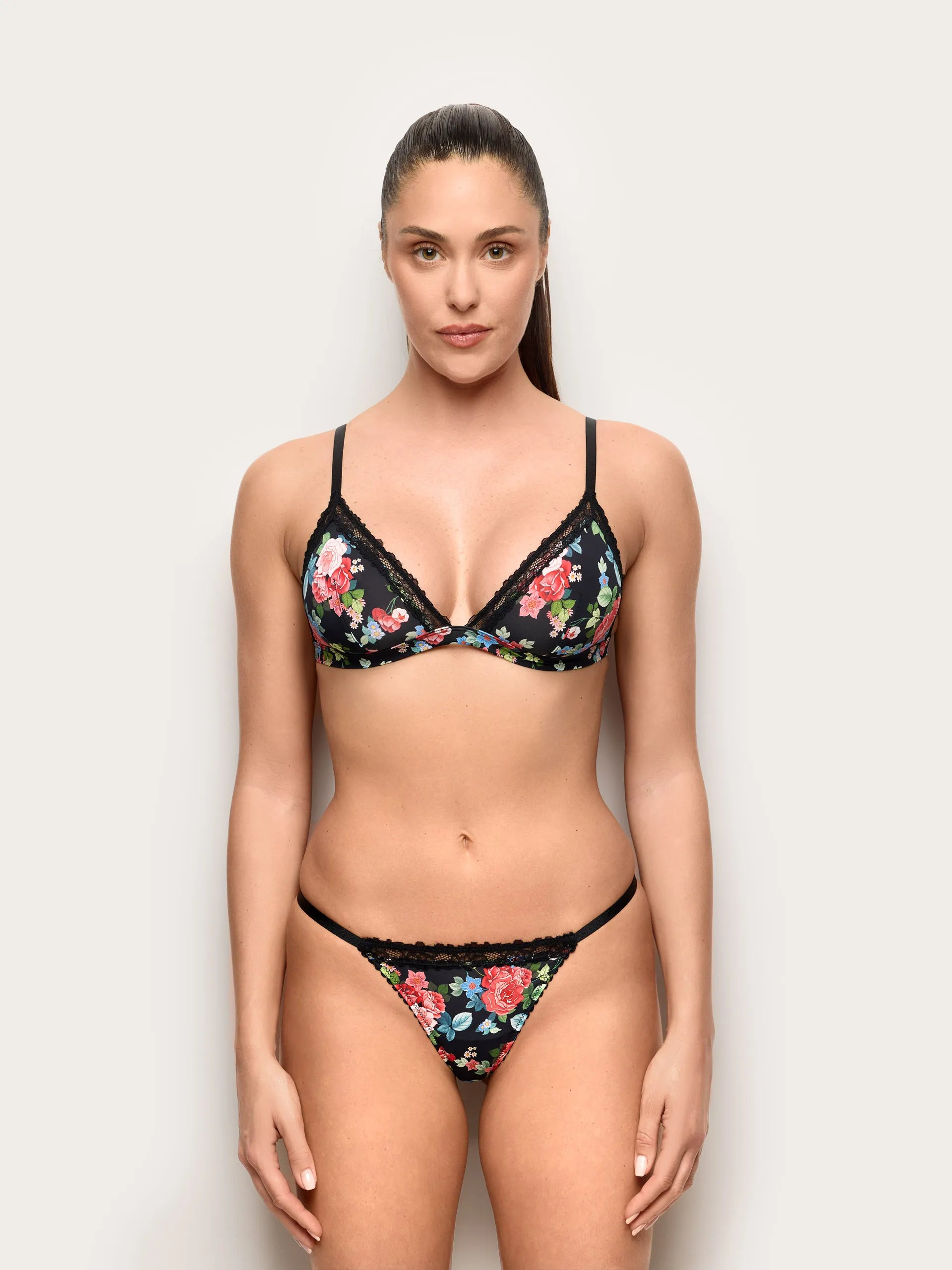 Yamamay Albania G-string | IPED191011_128_02.jpg