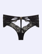 BOTTOMS-Prive' - Black rose