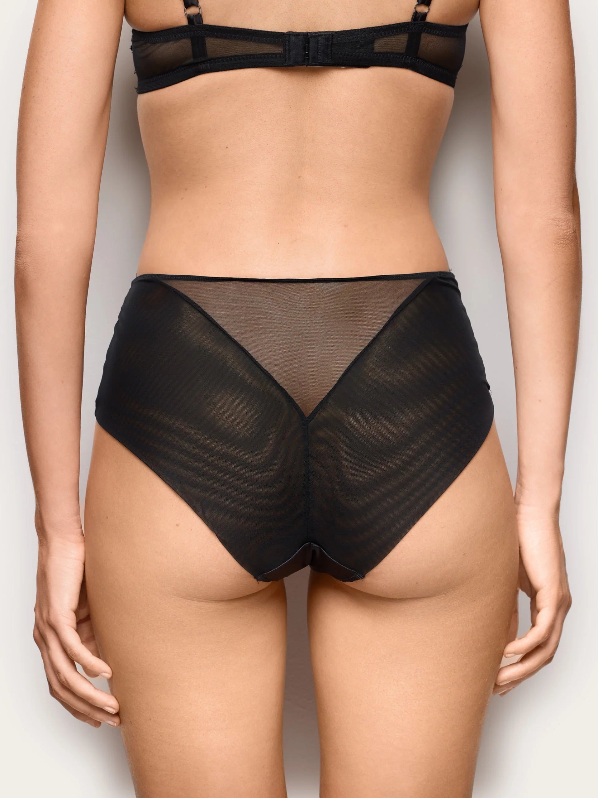 Yamamay Albania High-waist bottom | ISLD193007072_05.jpg