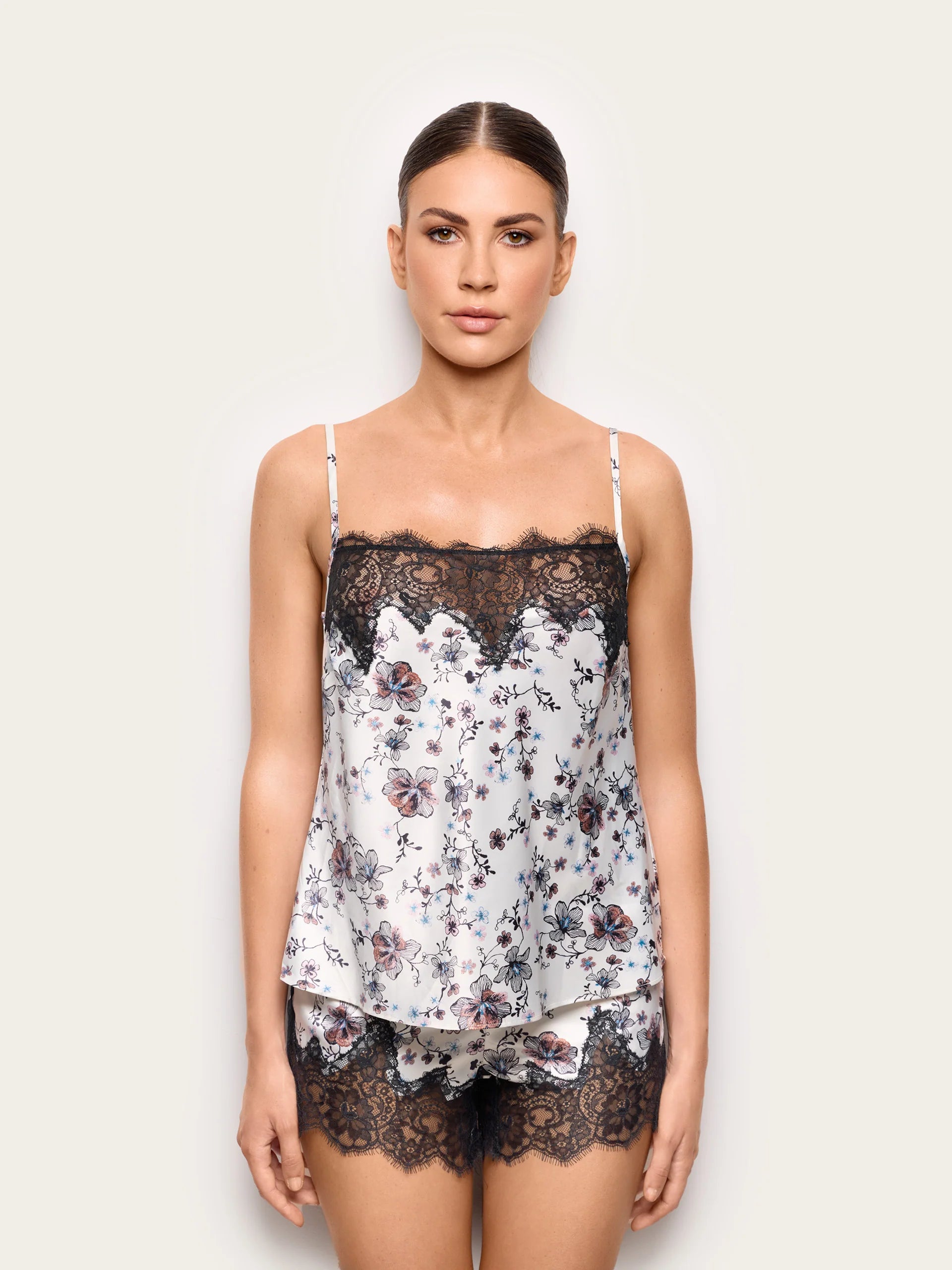Yamamay Albania Vest+shorts | LTCD193001128_02.jpg