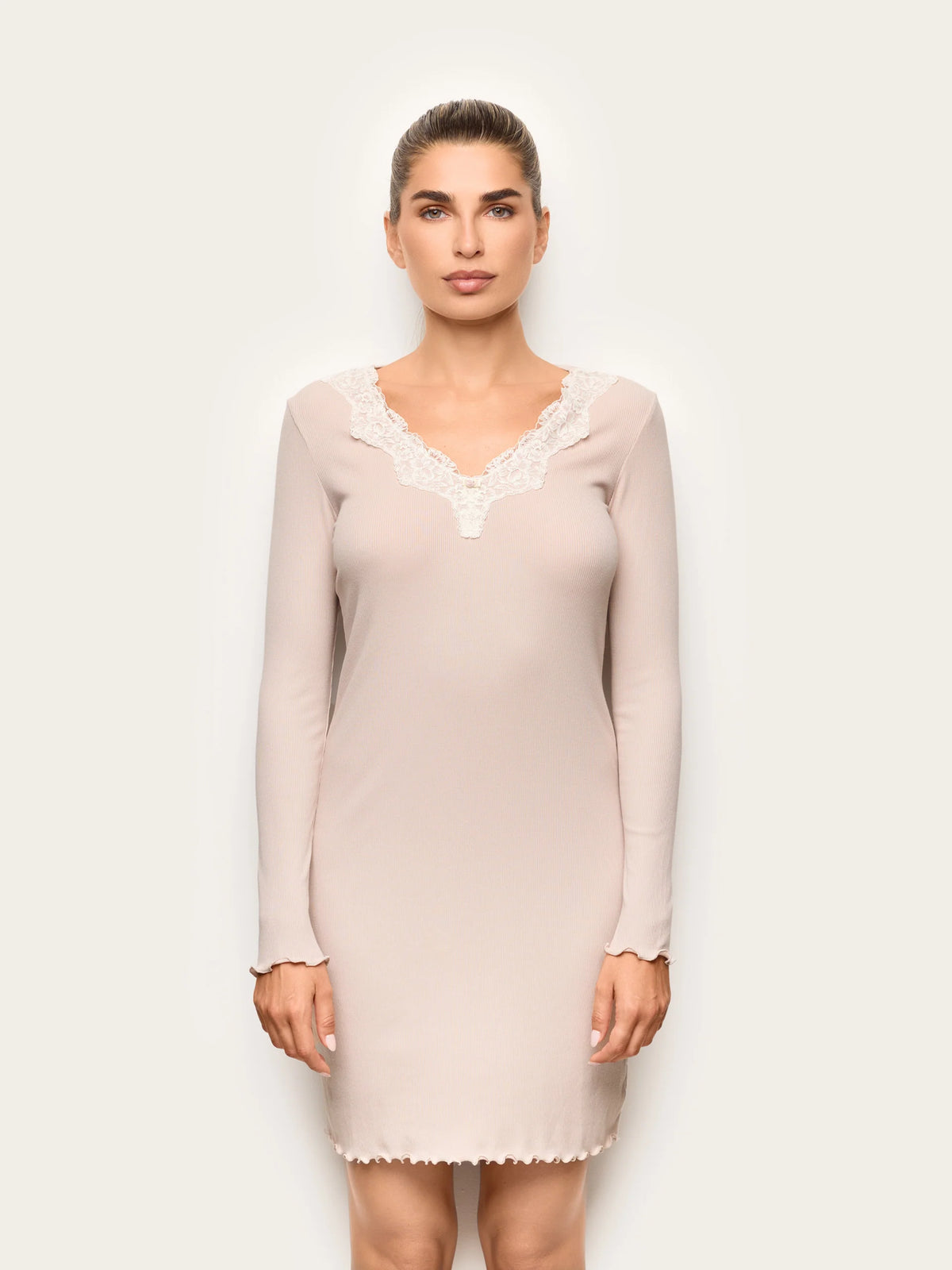 Yamamay Albania Long-sleeve nightshirt | PCCD193003726_02.jpg