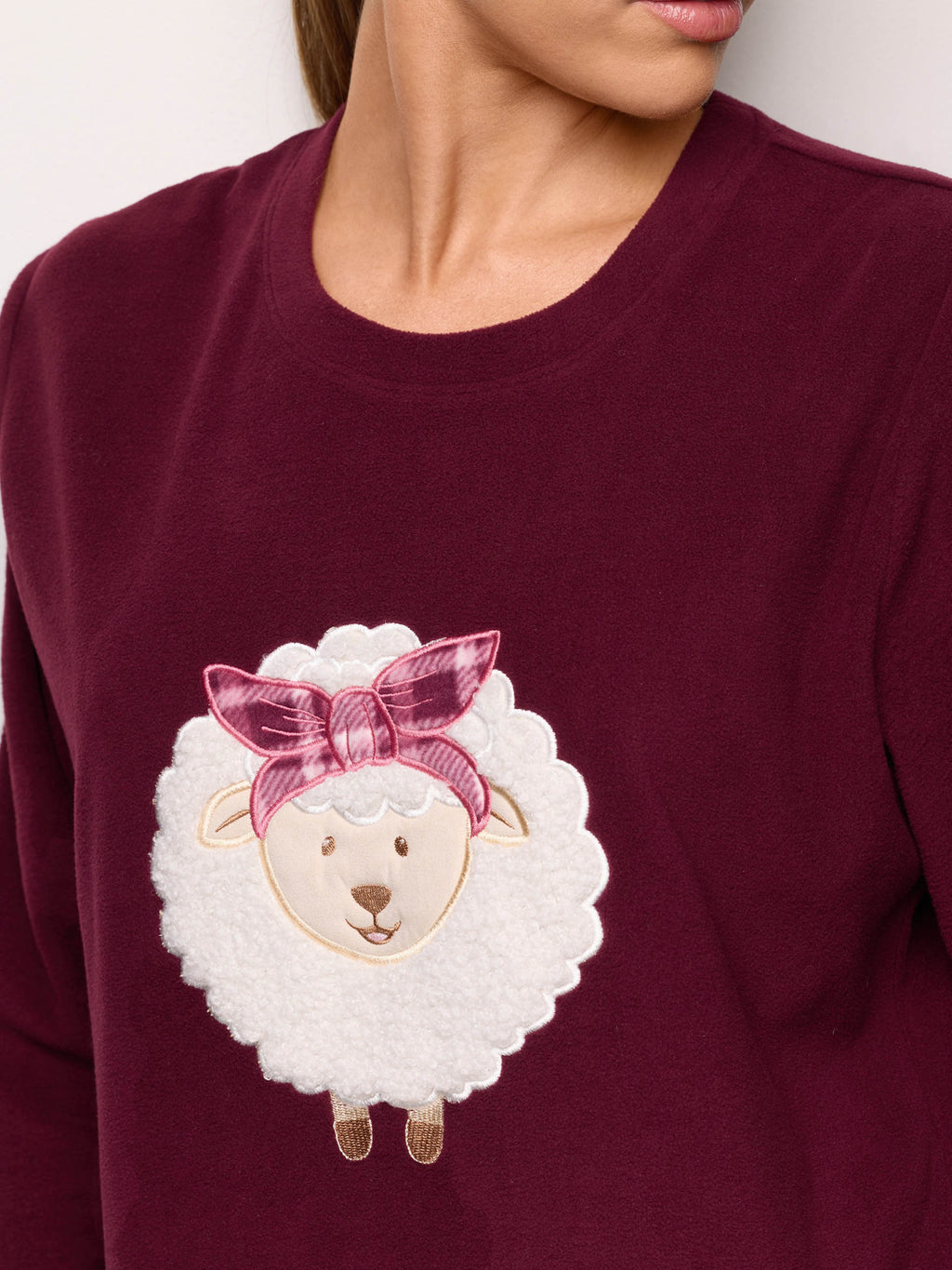 Yamamay Albania Pyjamas | PPLD193006837_04_9b45ddc0-b993-4134-abf2-5c2c3c39f9ae.jpg