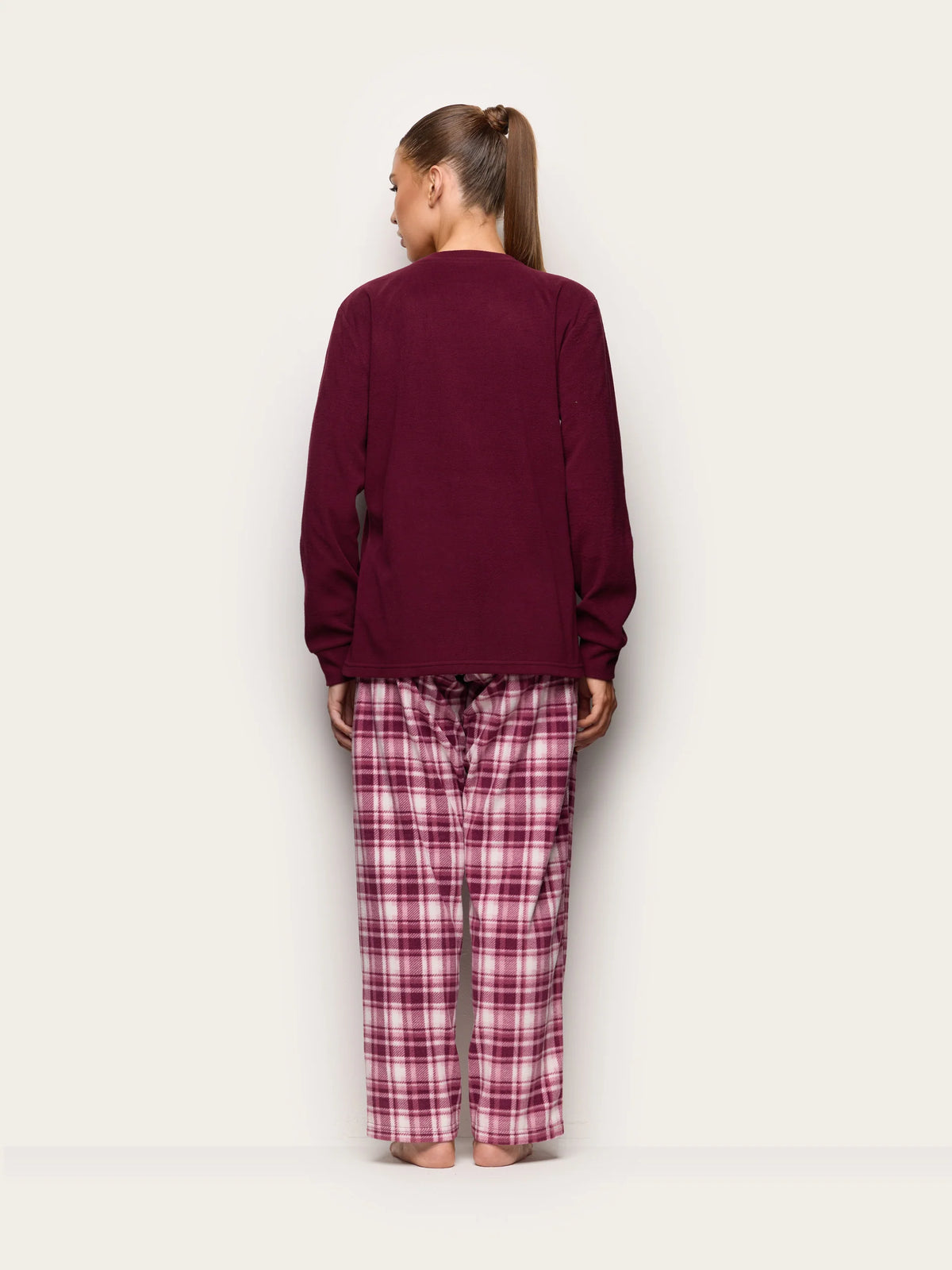 Yamamay Albania Pyjamas | PPLD193006837_05_52ea1d39-9489-447d-97f3-0d65284ee5a4.jpg