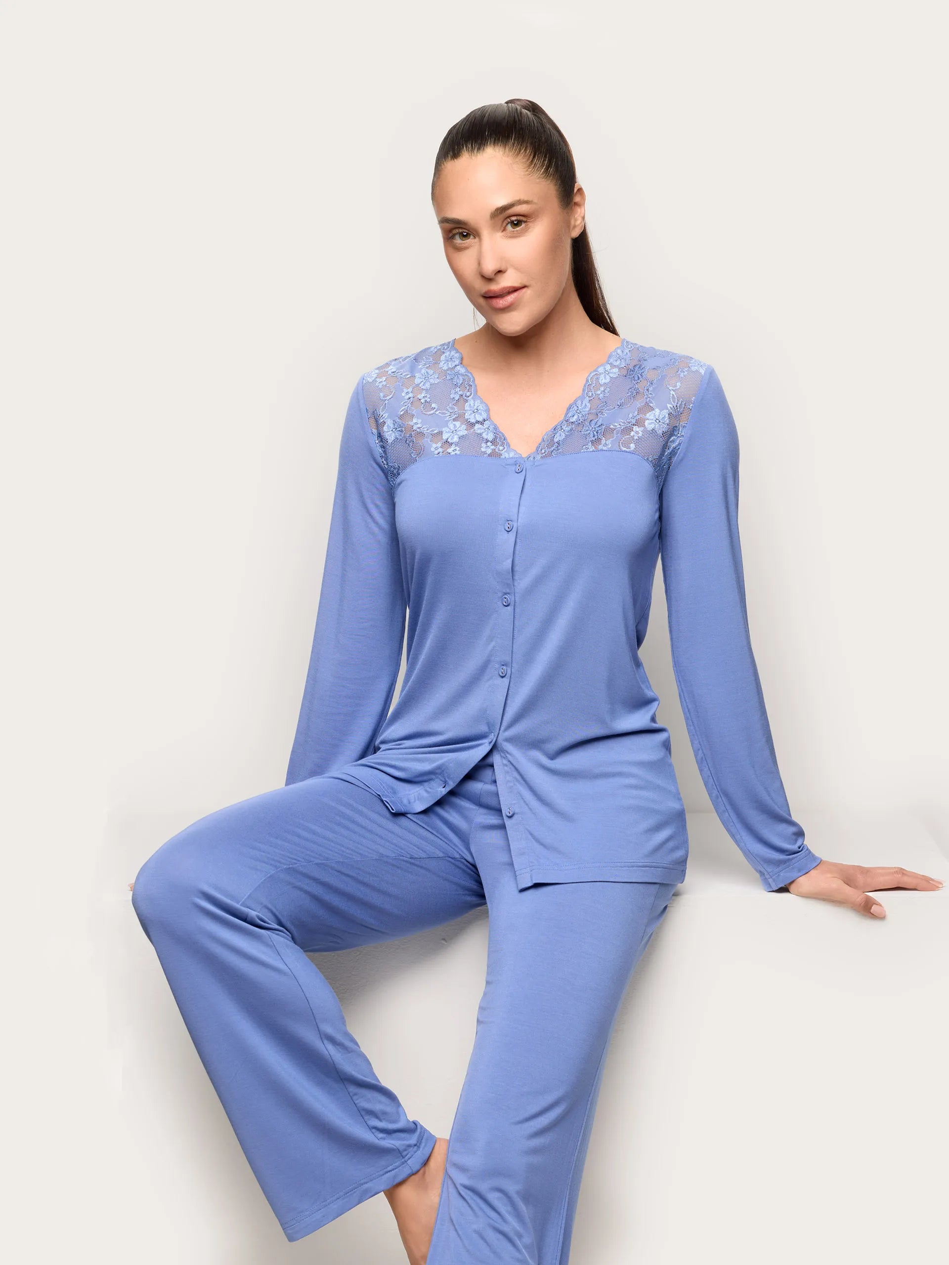 Yamamay Albania Long-Pyjamas with front openin | PPRD191001_038_01.jpg