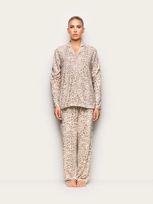 Yamamay Albania Long-Pyjamas with front ope | PPRD193002128_02_c787d136-0e93-499d-8c97-86f2579e363e.jpg
