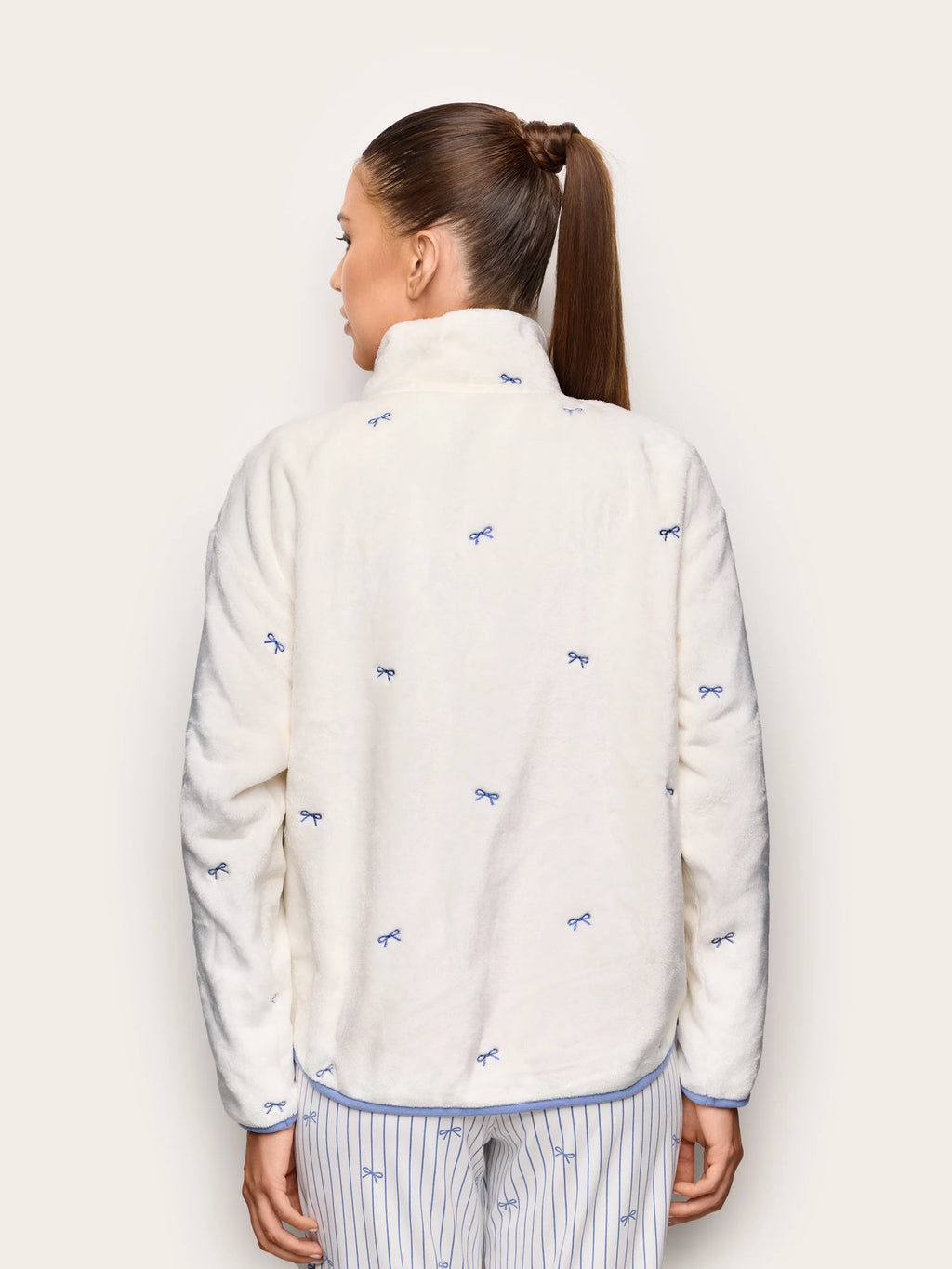 Yamamay Albania Bed jacket | PVED193002244_05_e1eeb69c-6629-471d-b33c-c9783f7526fc.jpg