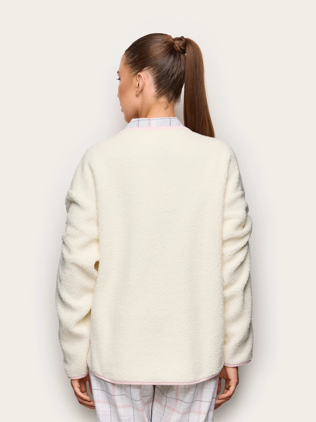 Yamamay Albania Bed jacket | PVED193004244_05_02b77475-fb18-4d49-a75b-d150e567a253.jpg