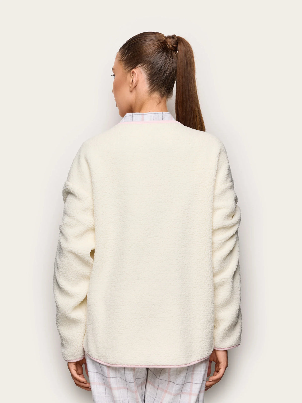 Yamamay Albania Bed jacket | PVED193004244_05_02b77475-fb18-4d49-a75b-d150e567a253.jpg