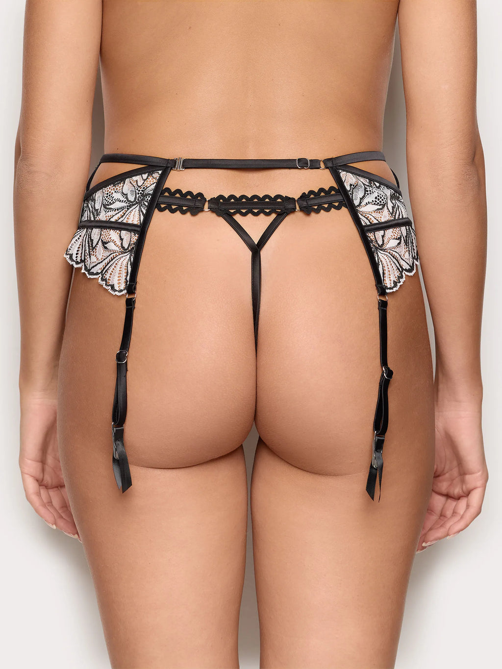 Yamamay Albania Suspender | SCZD191001_072_04.jpg
