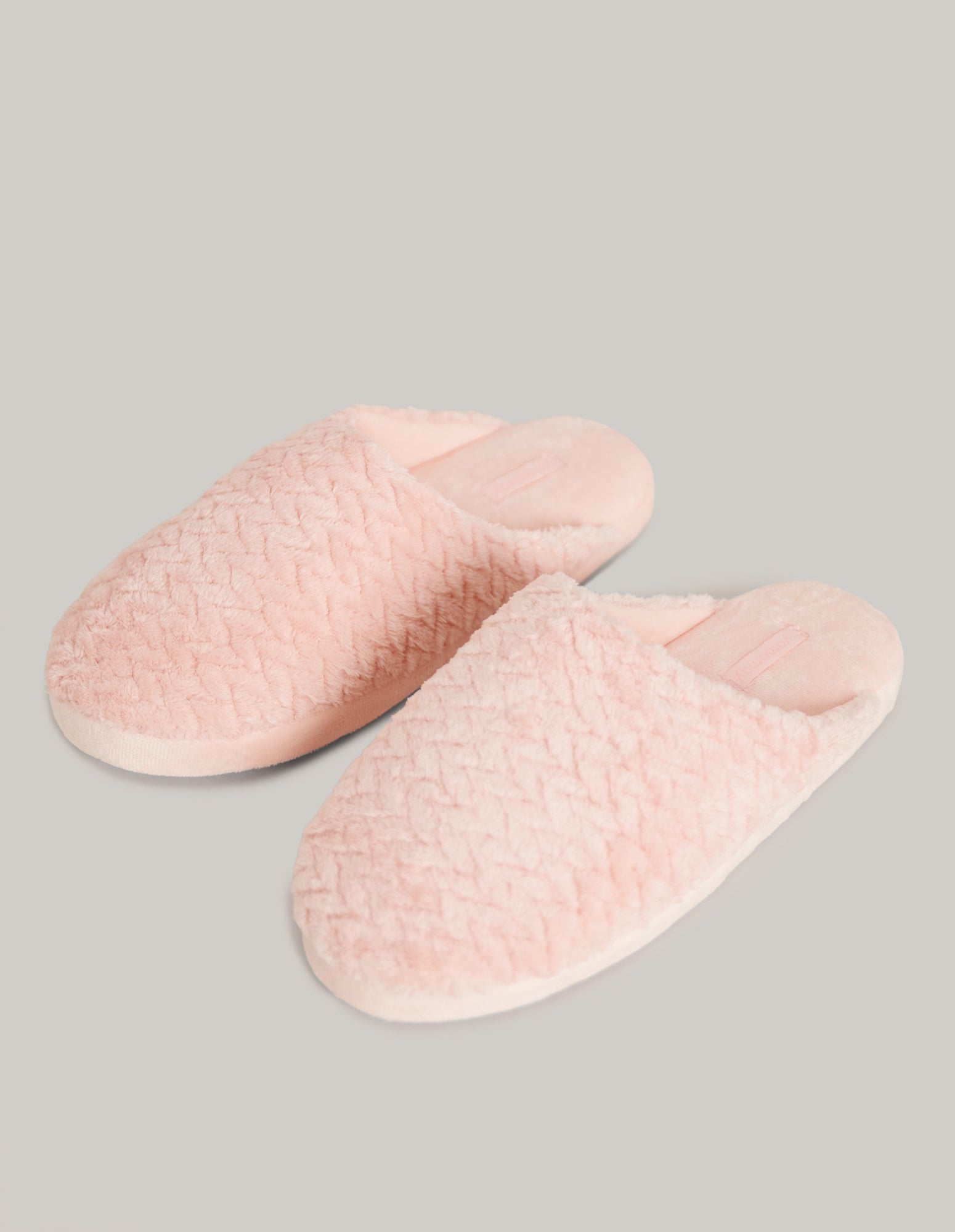 Slippers - Be Different