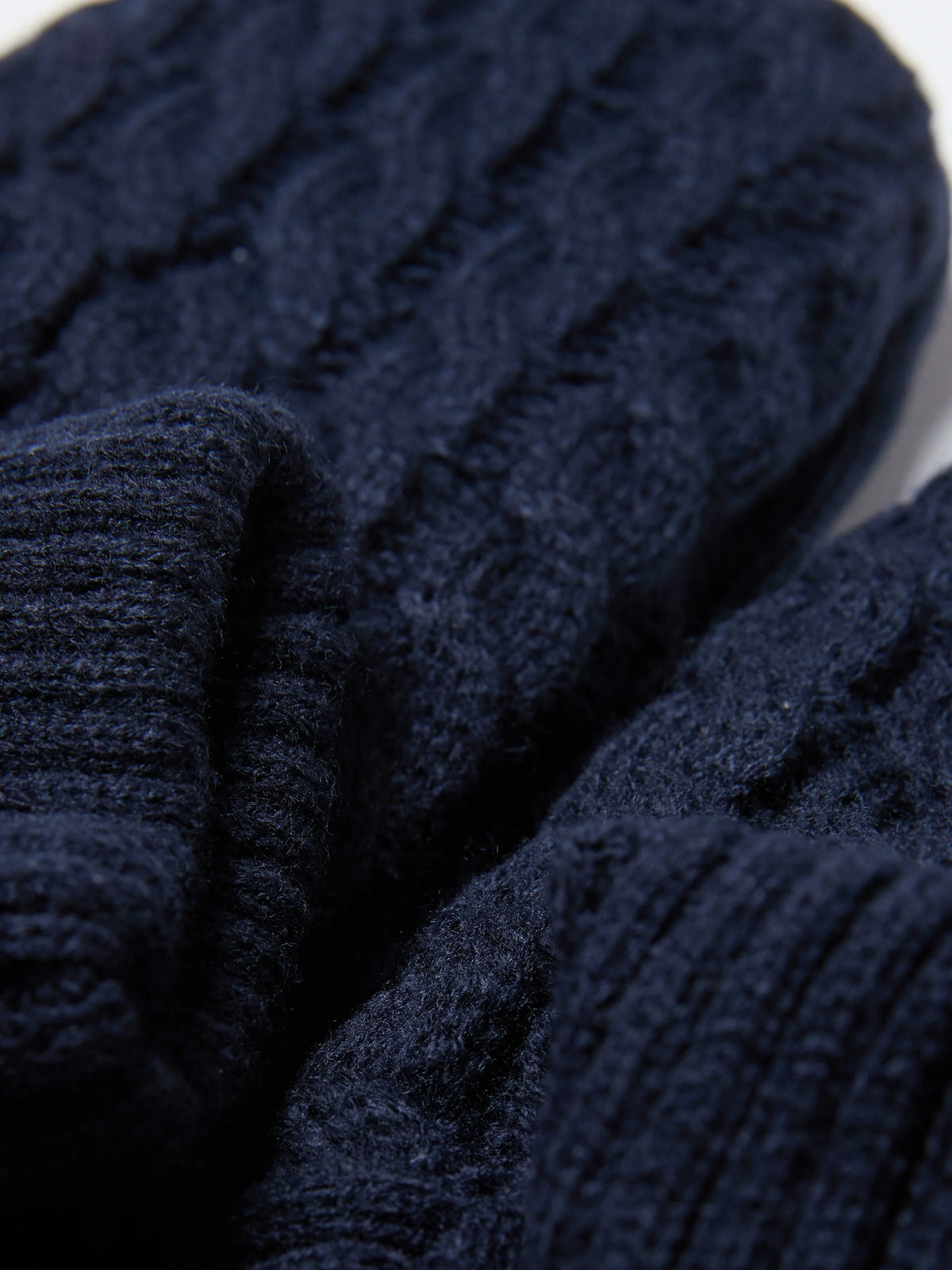 Yamamay Albania Anti skid socks | SPFU193003024_03_072a3090-930d-435f-aa9e-71330829022b.jpg