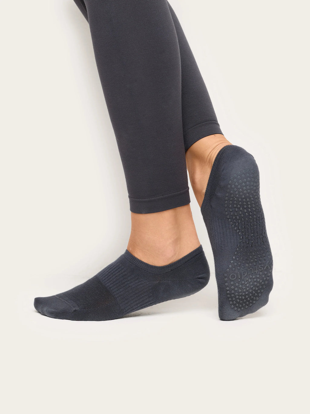 Yamamay Albania Short socks | TCZD193004136_02_03e37598-508e-49a0-a330-998ccfa41ee2.jpg